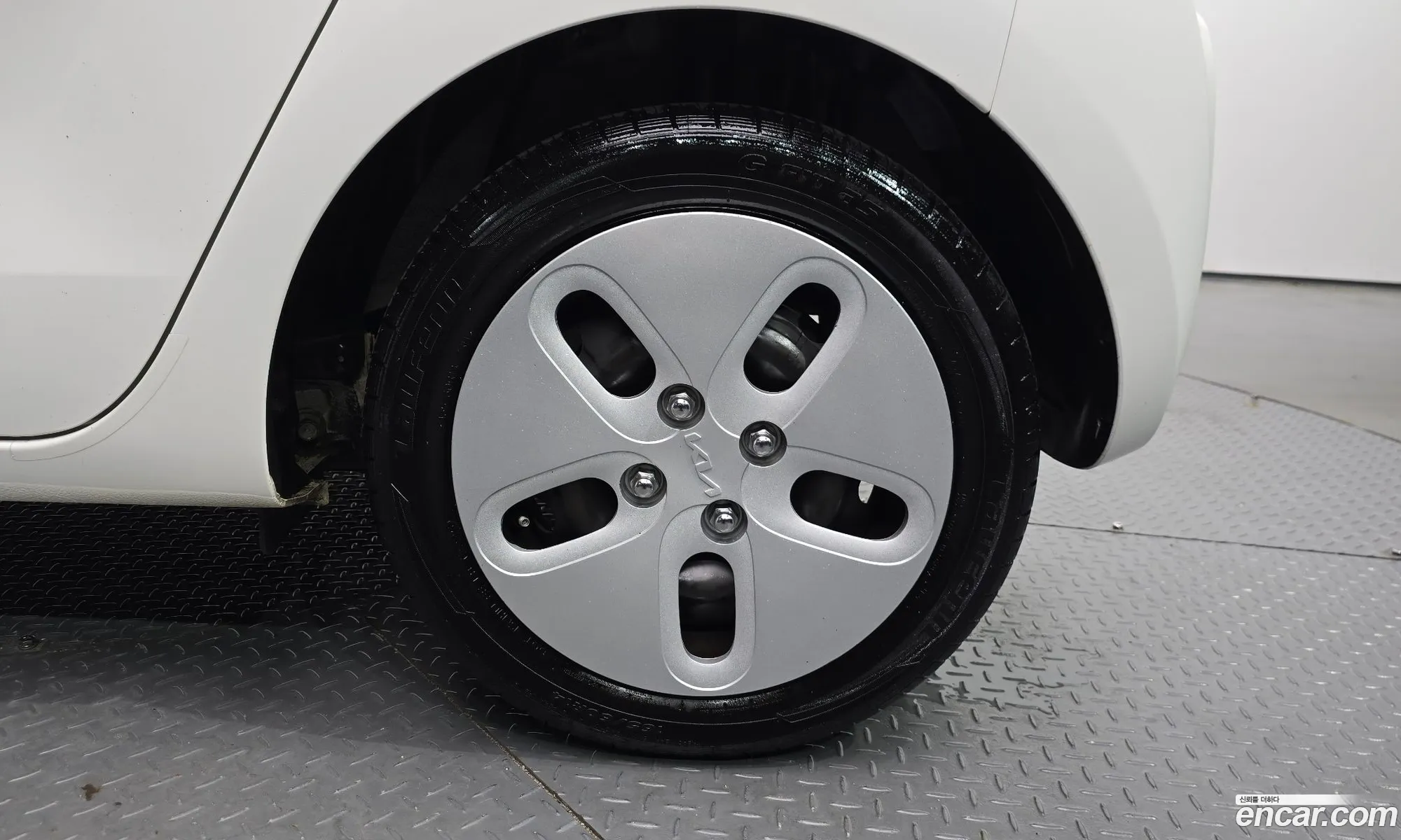 Kia Ray 2022 KNACF911BNT293610 — 10