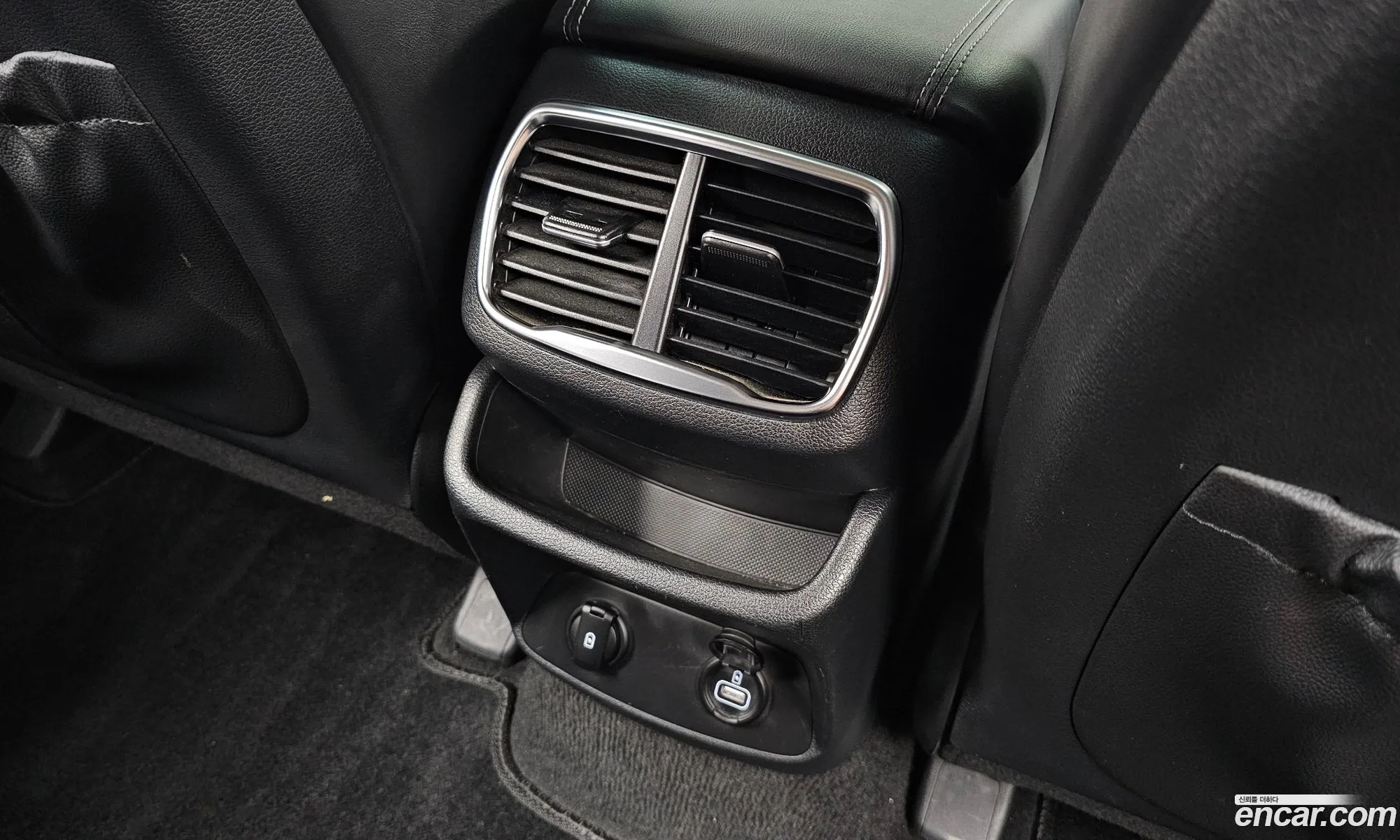 Hyundai Santa Fe TM 2018 — 32