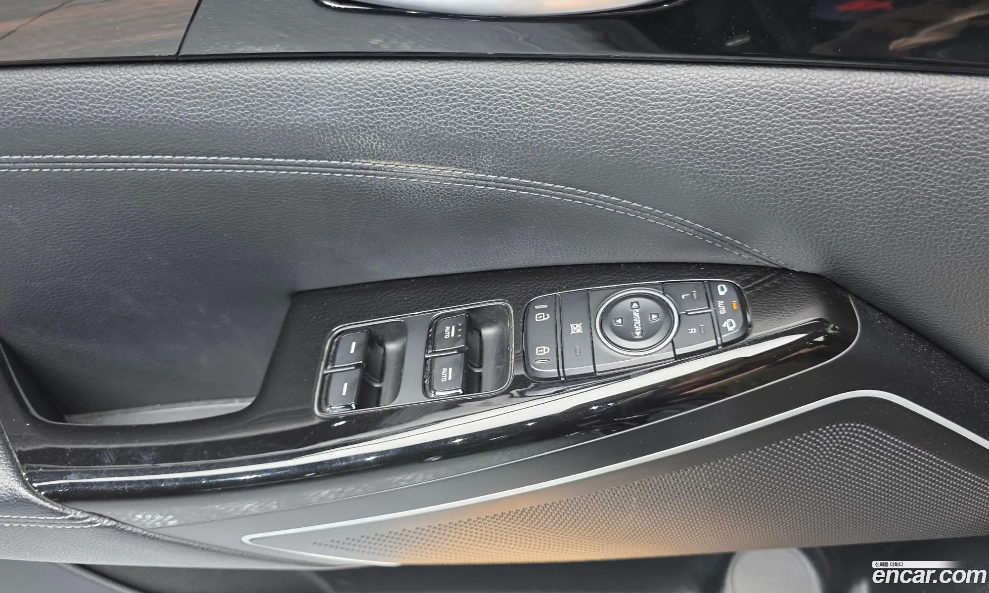 Kia K7 2018 KNALC418BJA151498 — 21