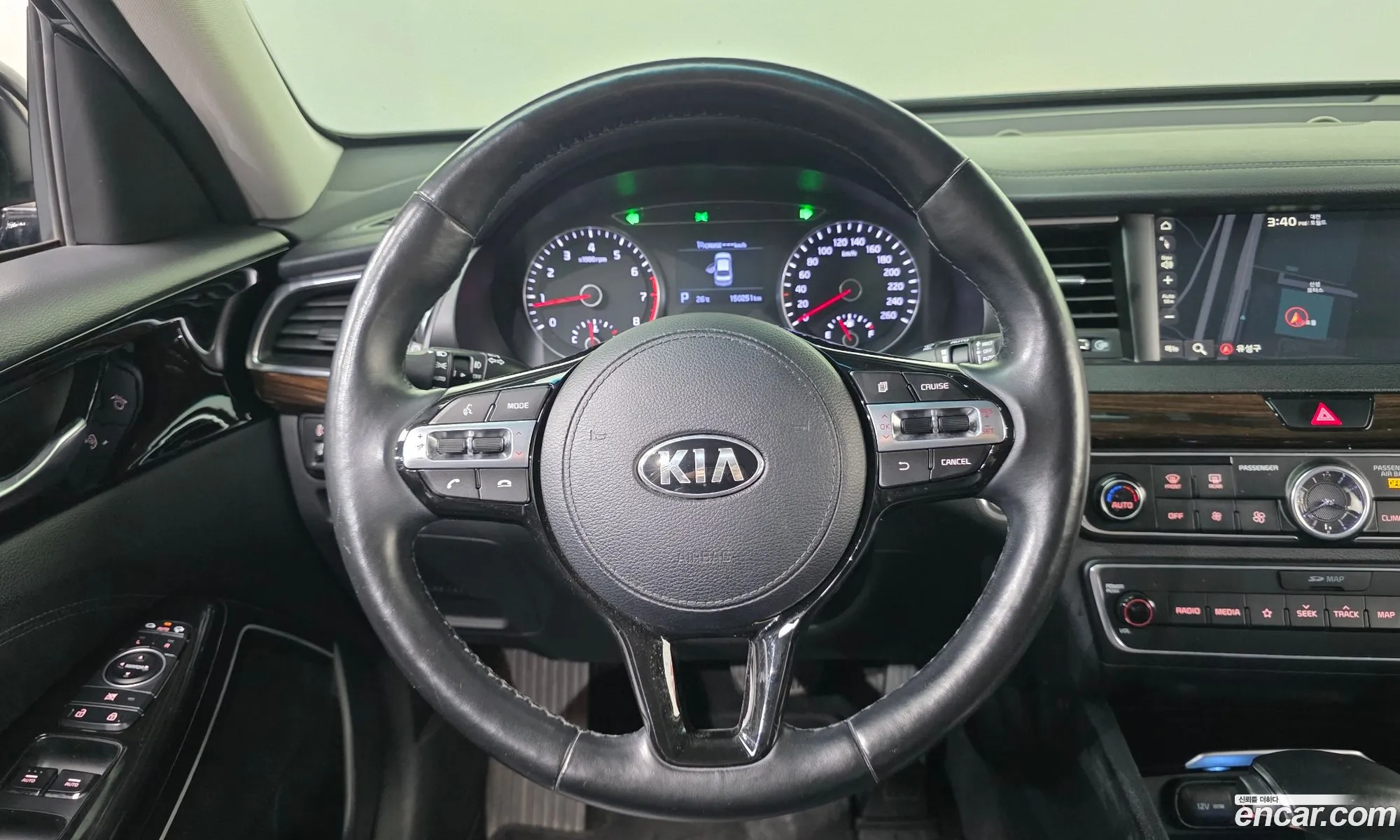Kia K7 2018 KNALC418BJA151498 — 12