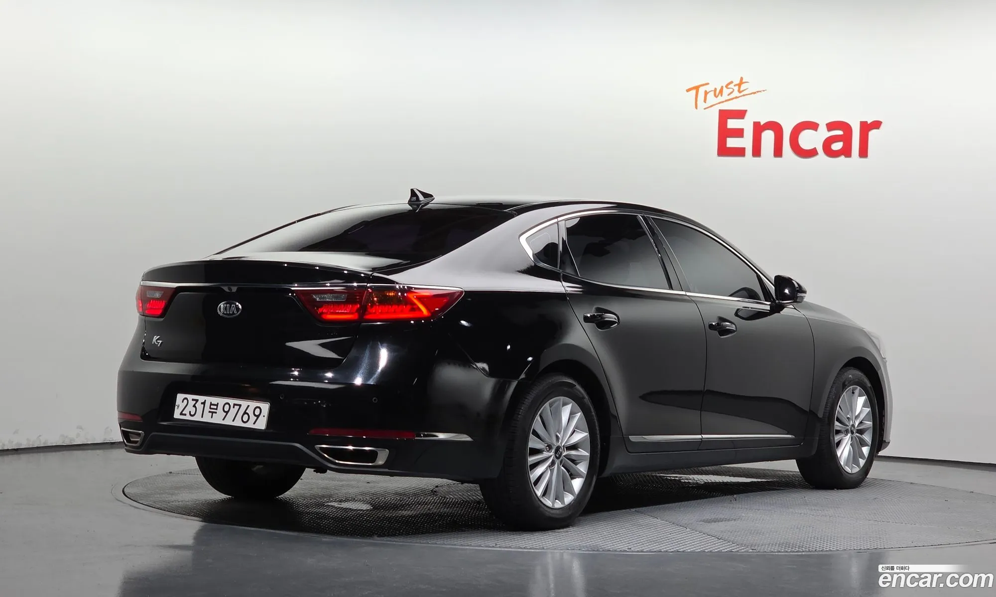 Kia K7 2018 KNALC418BJA151498 — 13