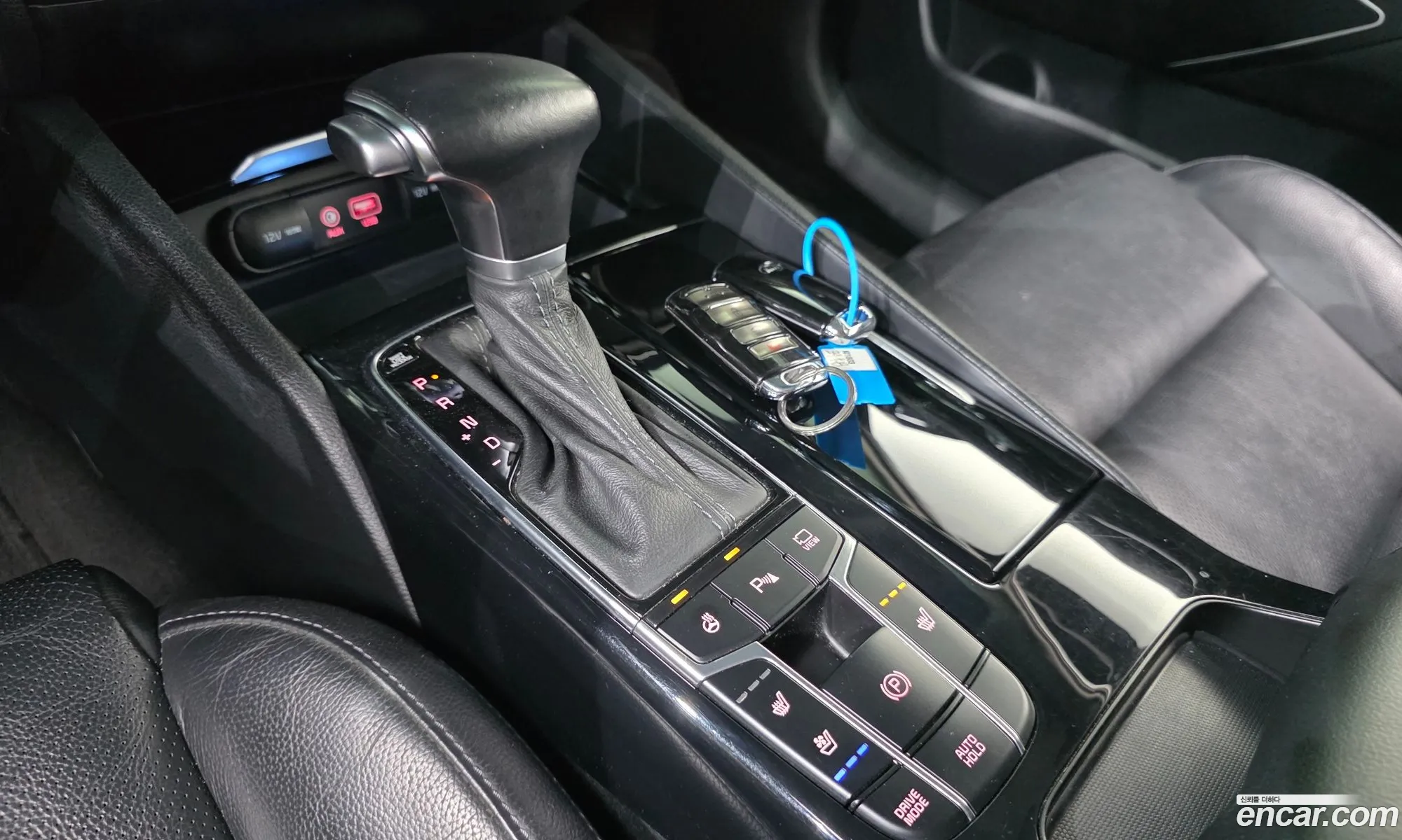 Kia K7 2018 KNALC418BJA151498 — 8