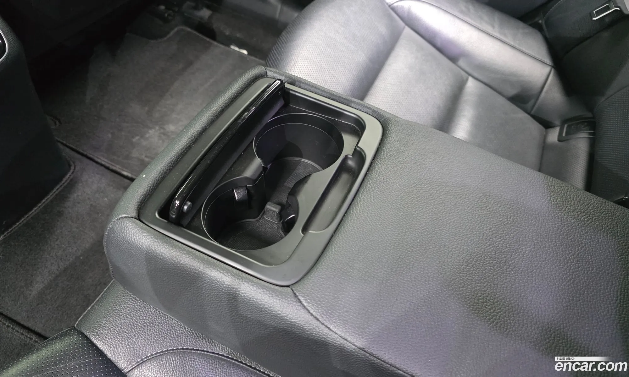 Kia K7 2018 KNALC418BJA151498 — 7