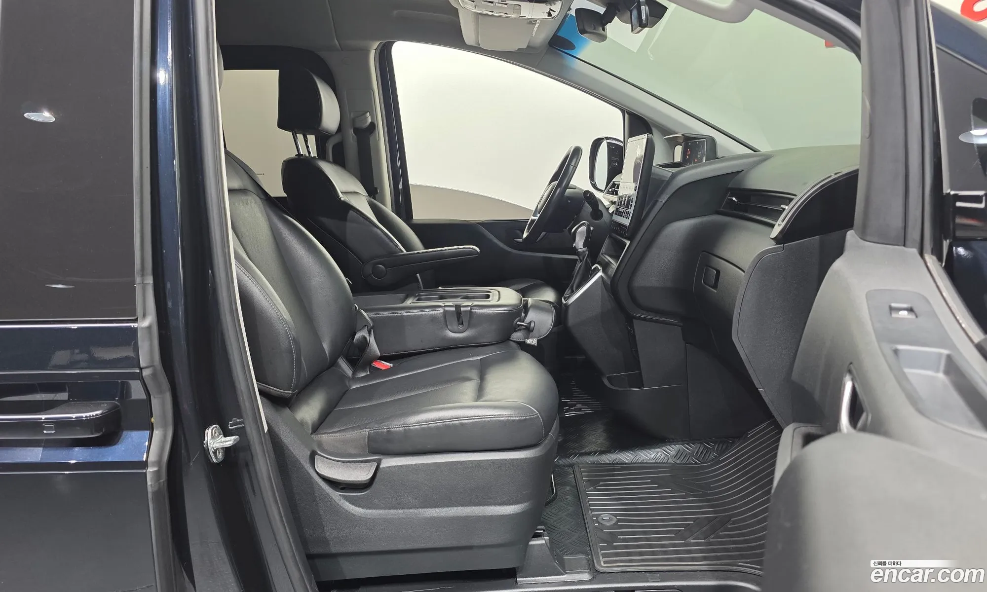 Hyundai Staria 2022 KMHYA811BNU059592 — 12