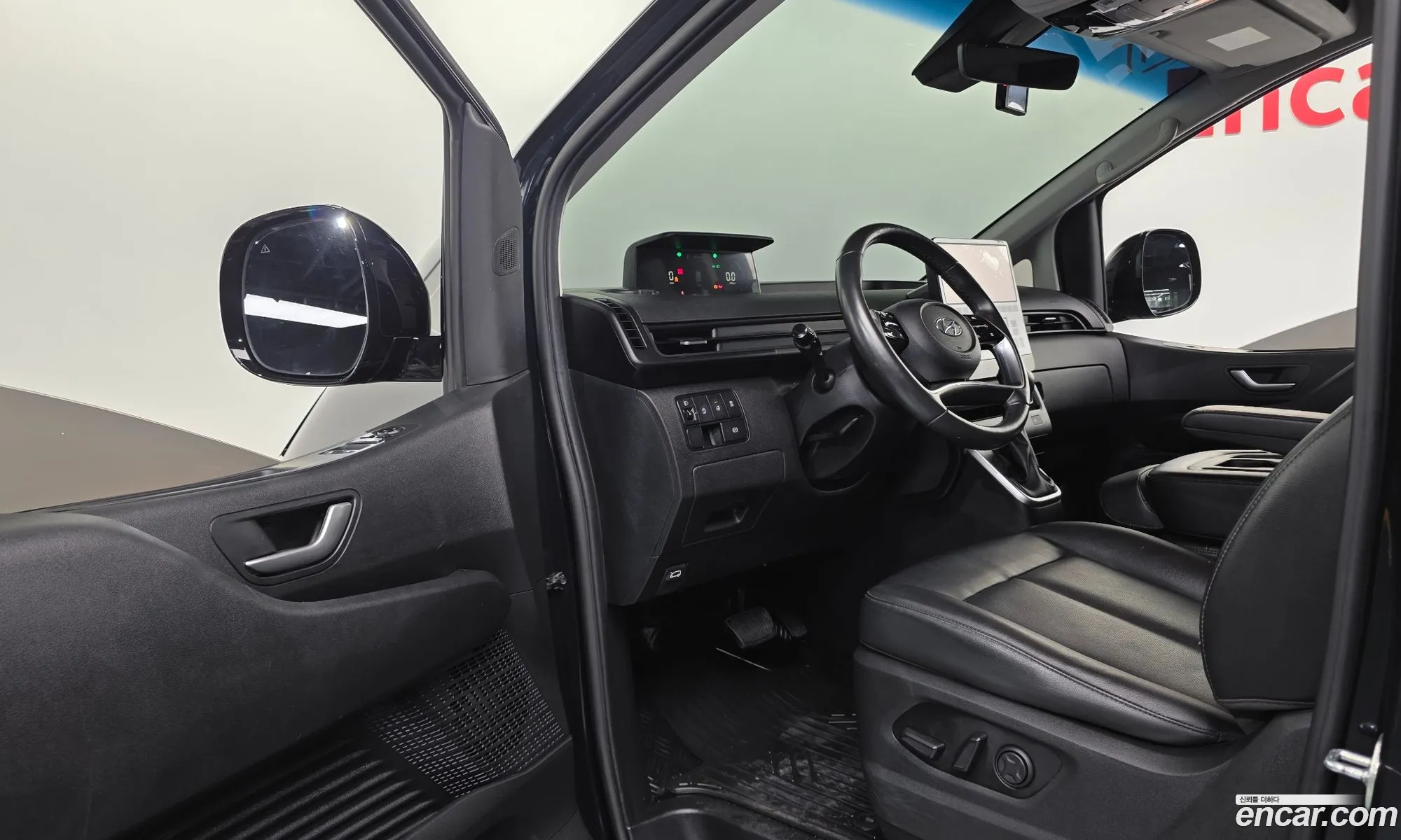 Hyundai Staria 2022 KMHYA811BNU059592 — 24