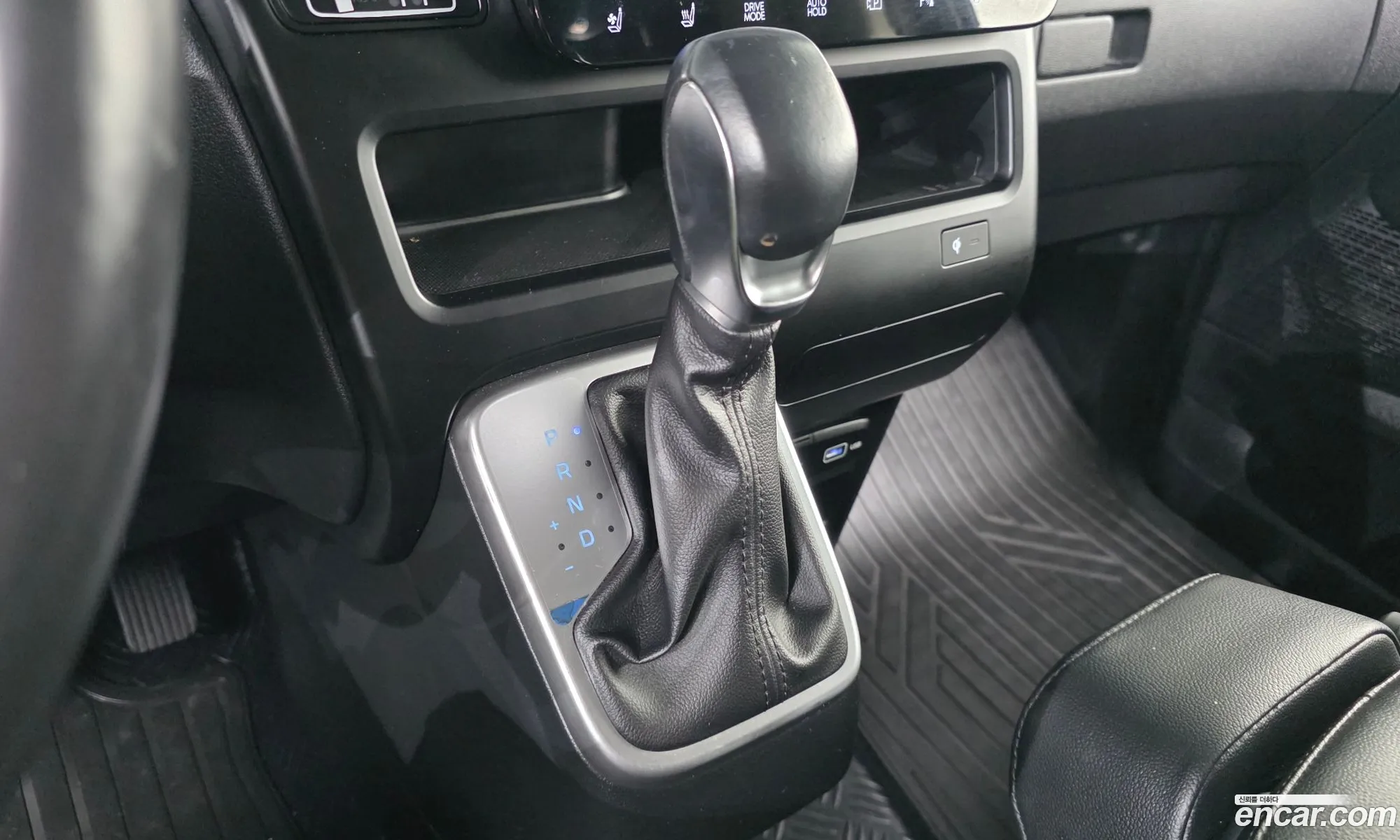 Hyundai Staria 2022 KMHYA811BNU059592 — 23