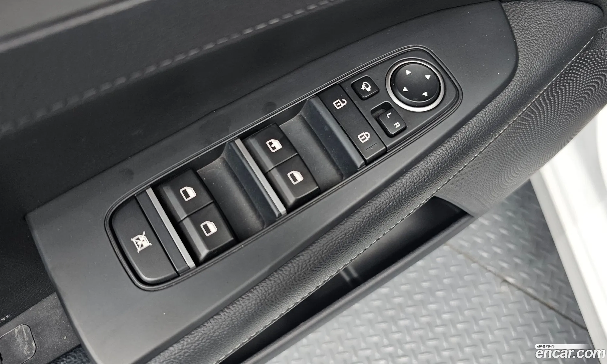 Kia K3 2020 KNAF241BELA887810 — 5