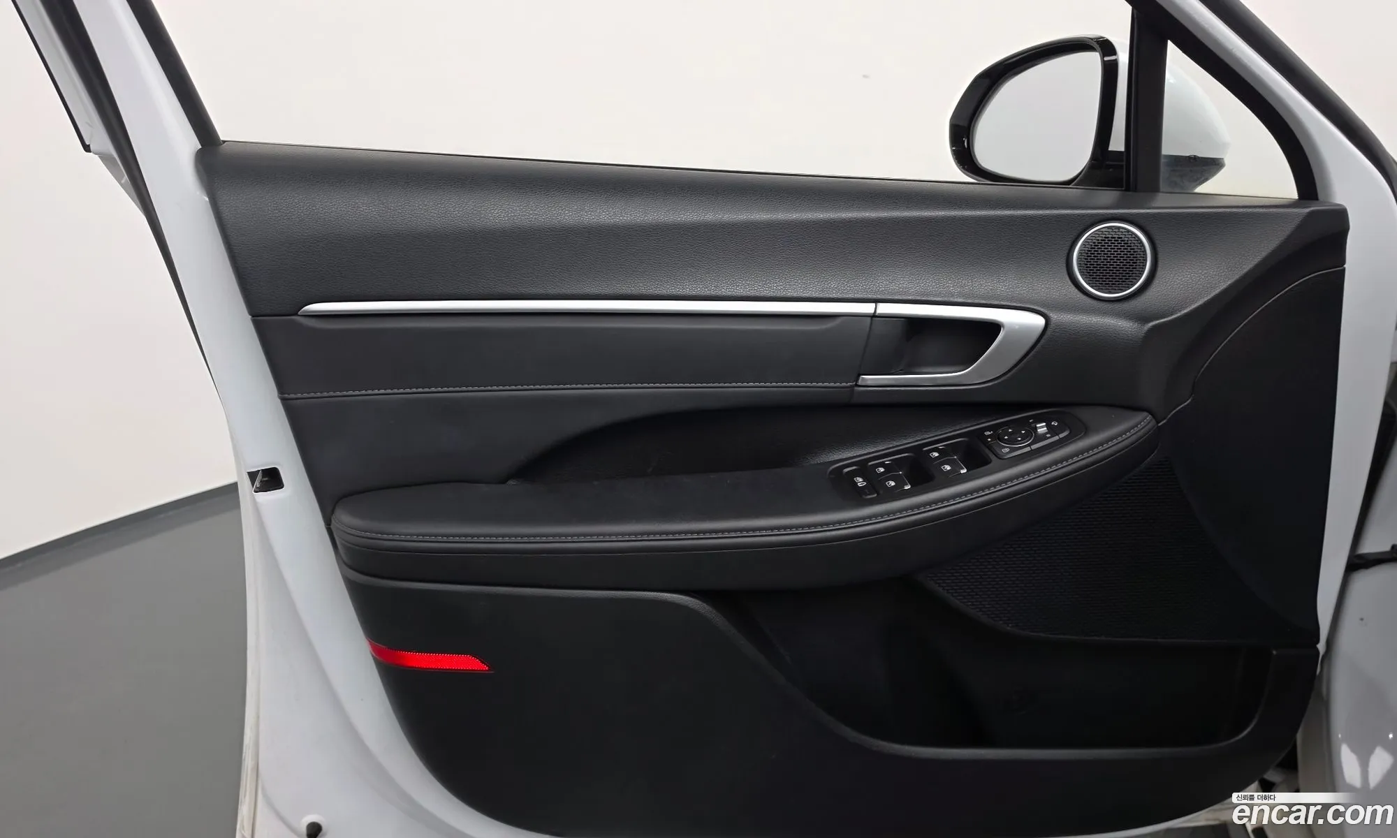 Hyundai Sonata the Edge 2023 — 28