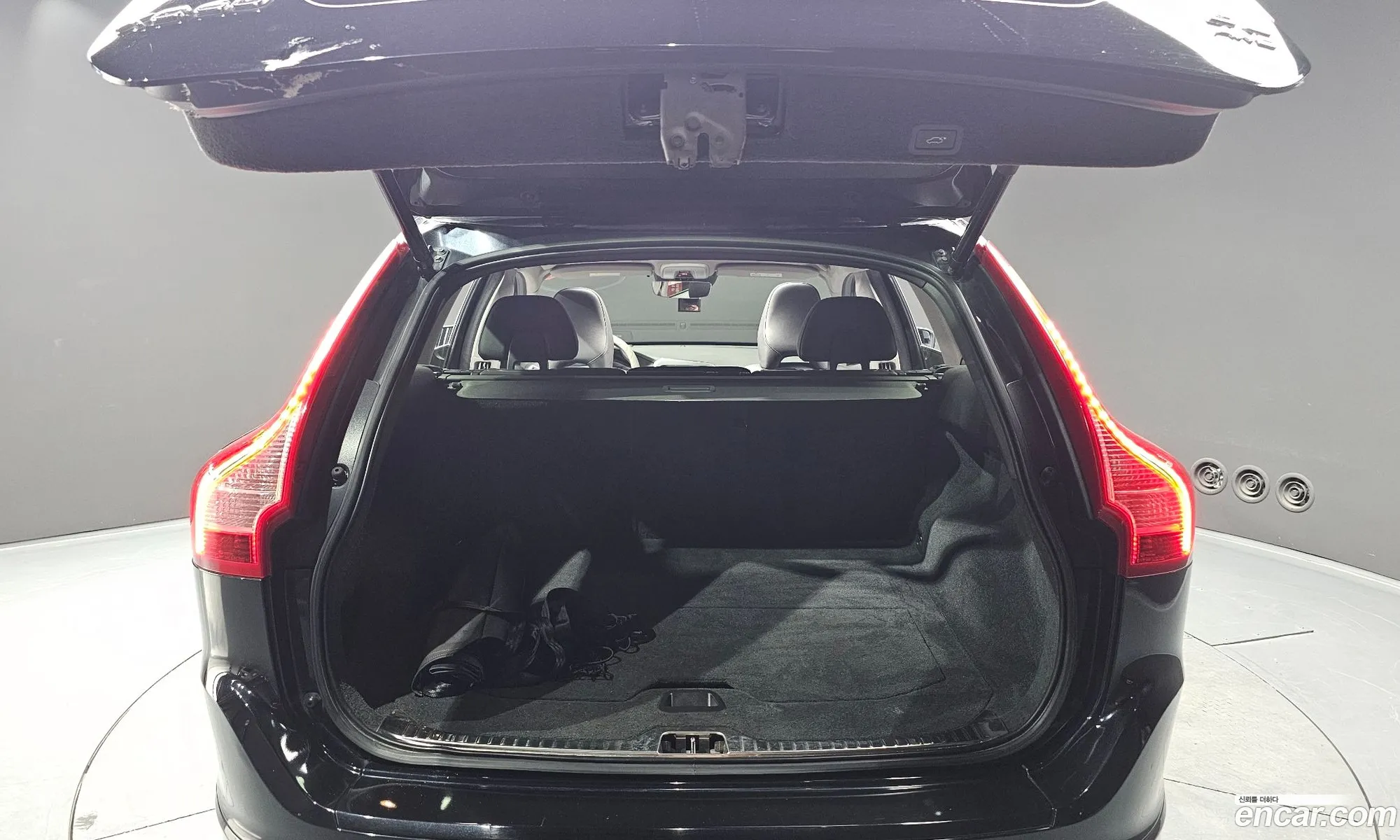 Volvo XC60 2015 — 2