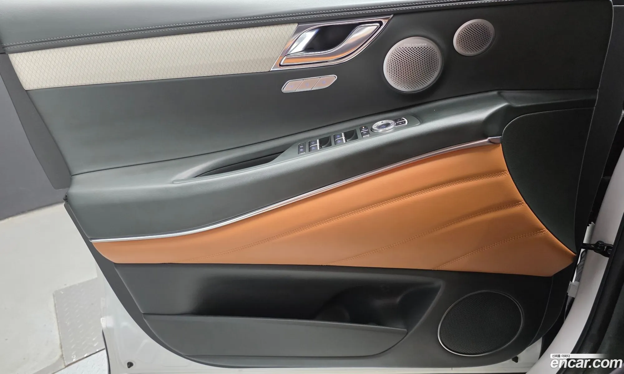 Genesis GV80 2024 KMTHC81CDRU231308 — 27