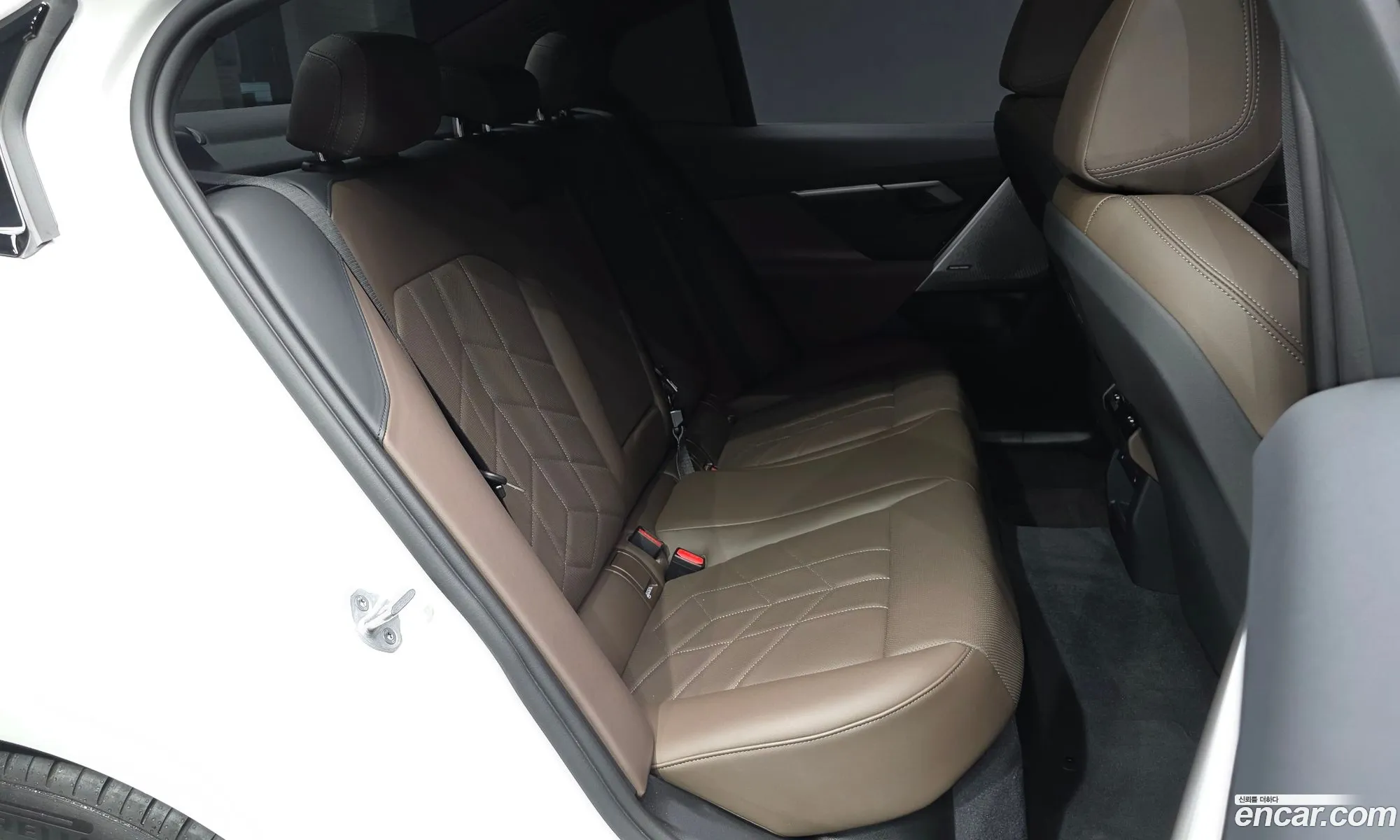 BMW 5 Series 2025 WBA21FJ06SCV17499 — 17