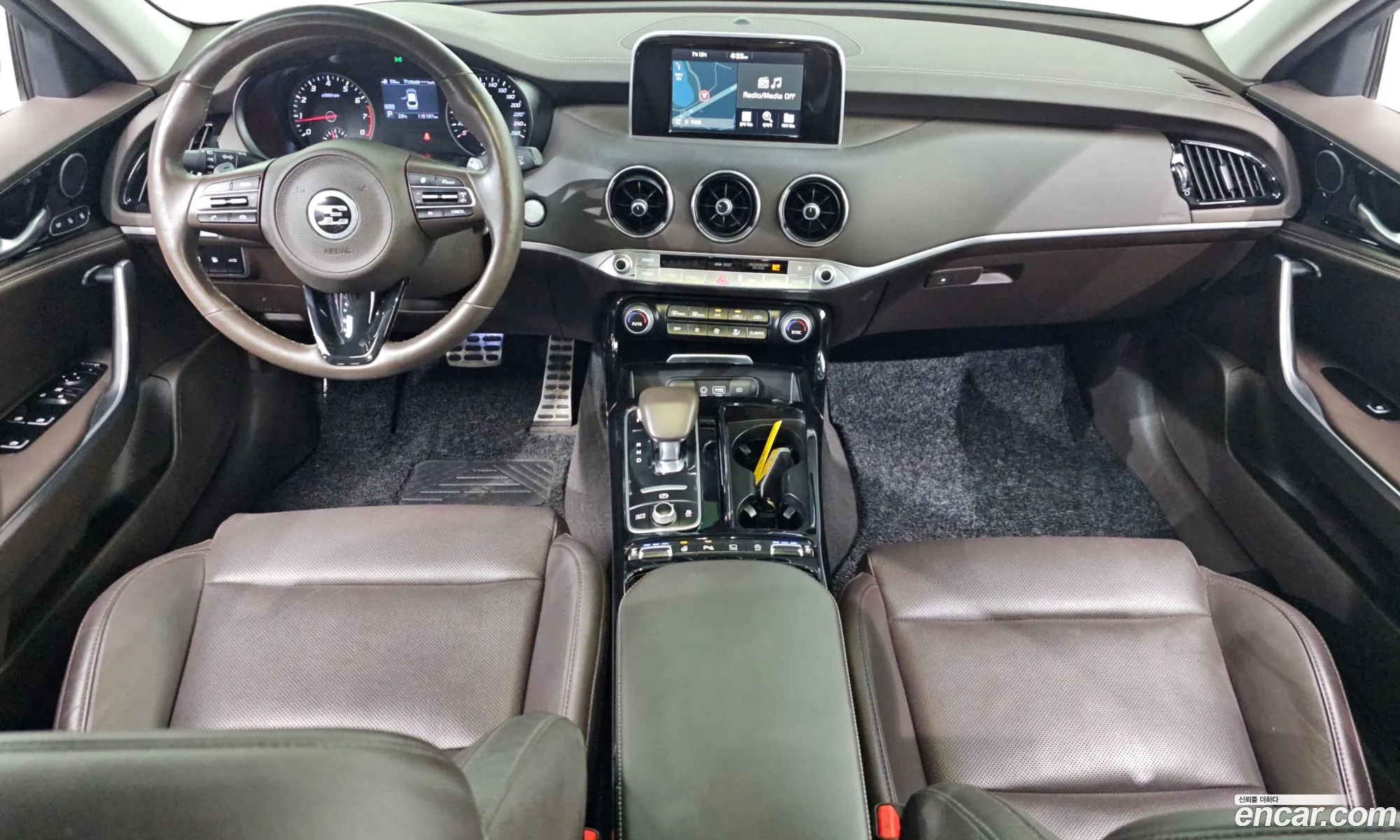 Kia Stinger 2017 KNAE351ADJS001818 — 3
