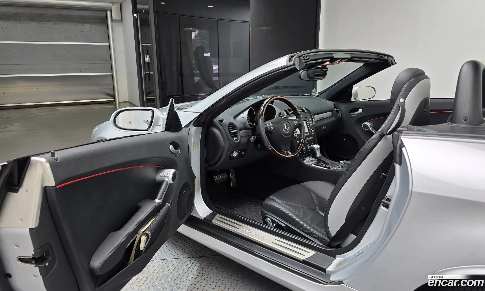 Mercedes-Benz SLK-Class 2005 KL90F3AEG5Z1U2001 — 2