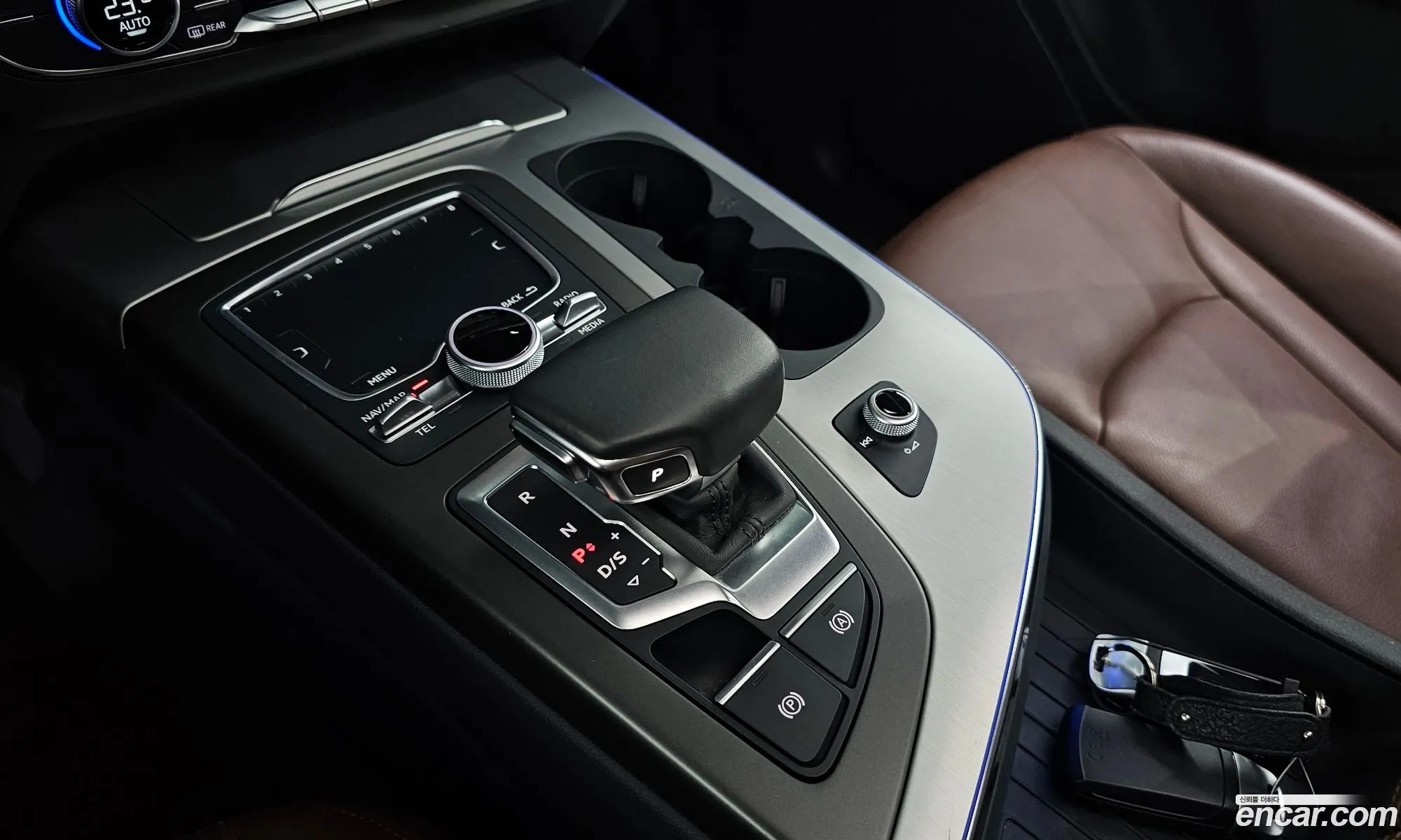 Audi Q7 2019 WAUZZZ4MXKD045289 — 11