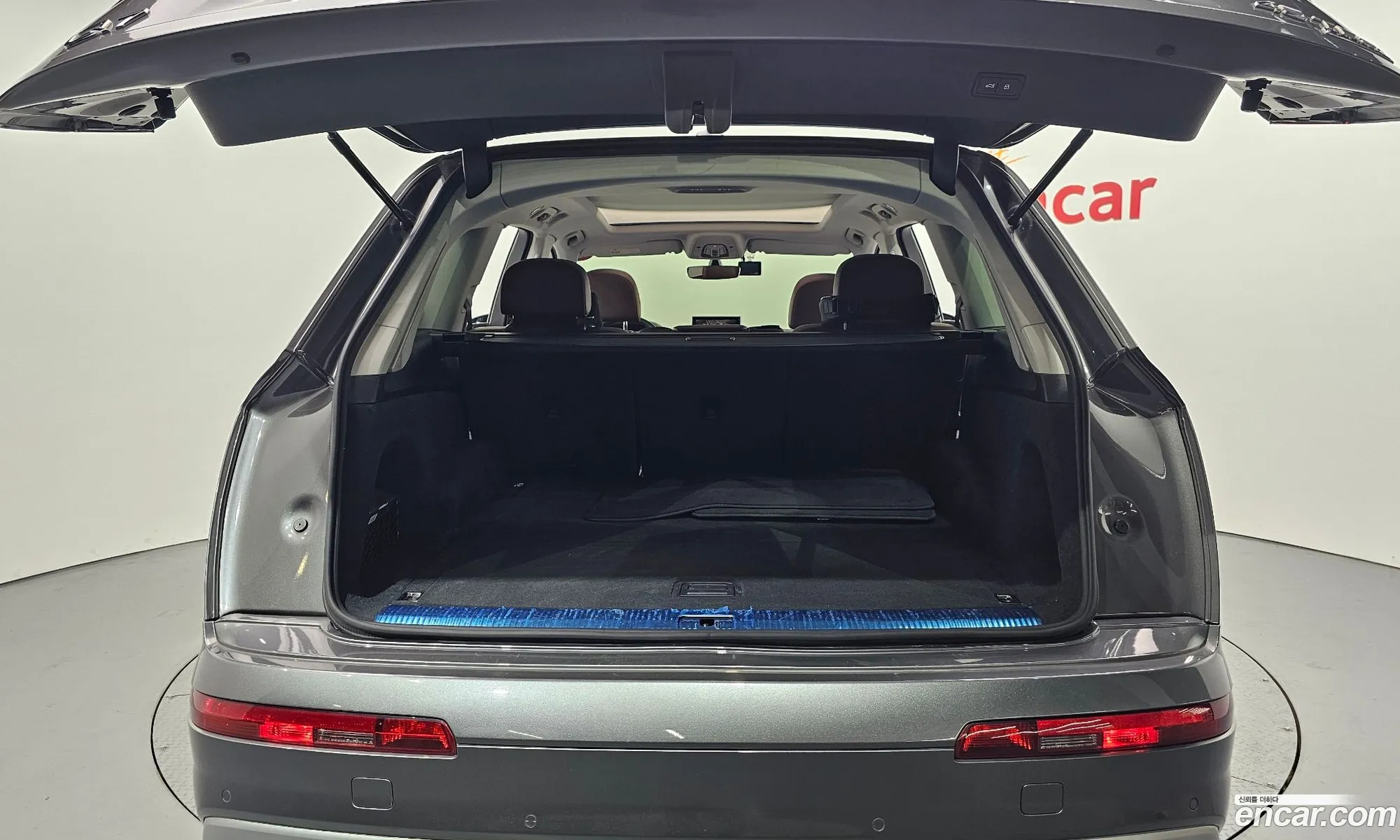 Audi Q7 2019 WAUZZZ4MXKD045289 — 5