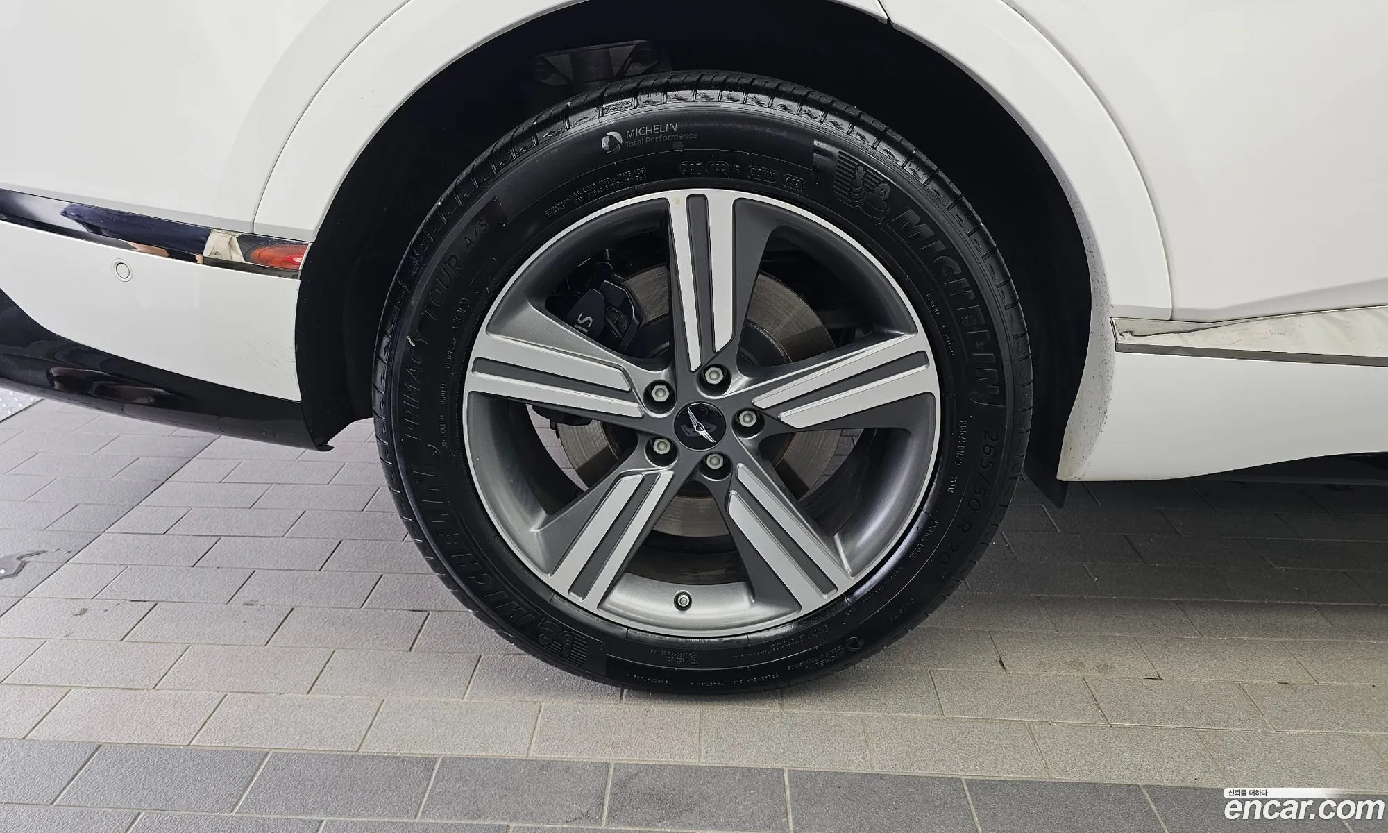 Genesis GV80 Coupe 2024 KMTHA61BDRU227228 — 4