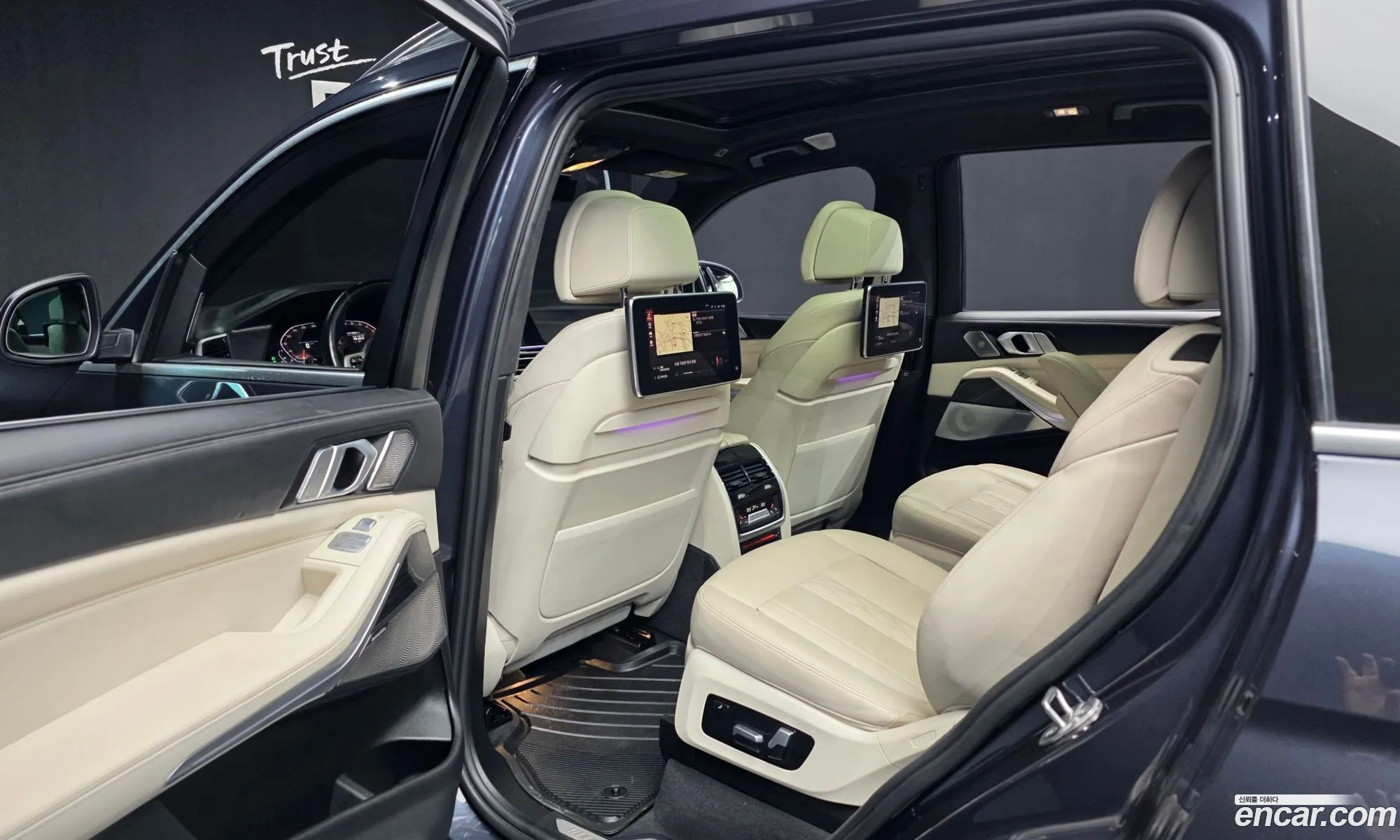 BMW X7 2021 WBATB4100N9J34116 — 11