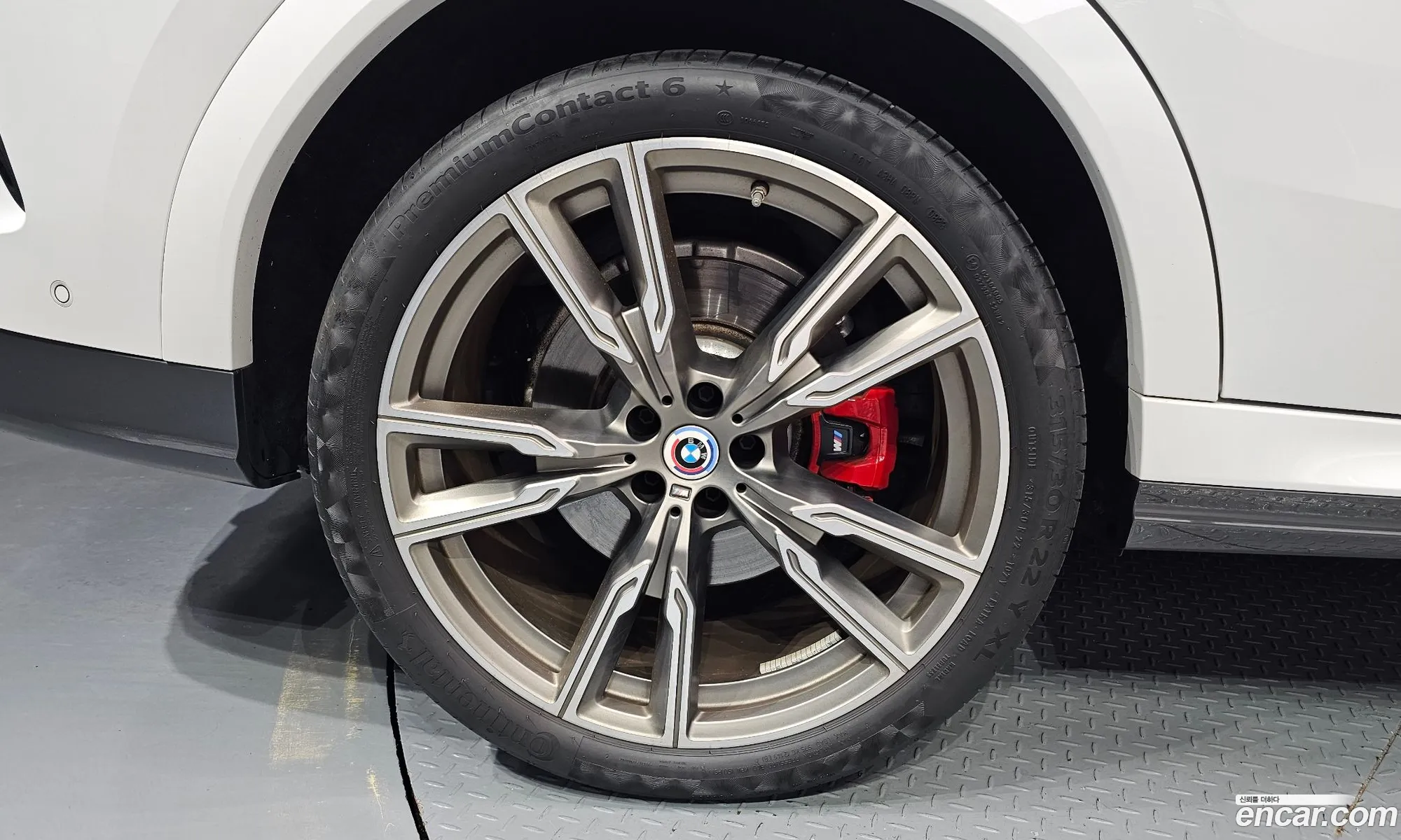 BMW X6 2023 — 17