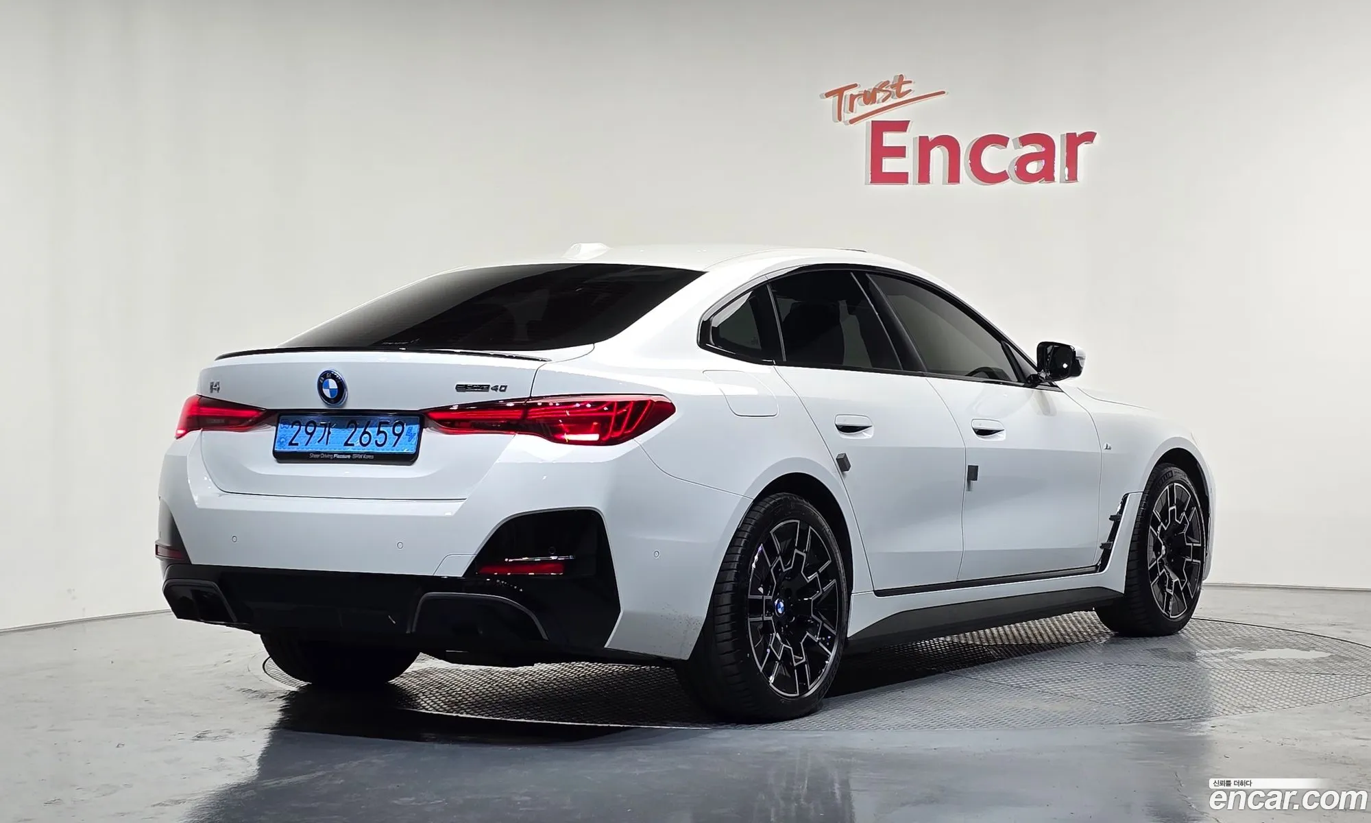 BMW i4