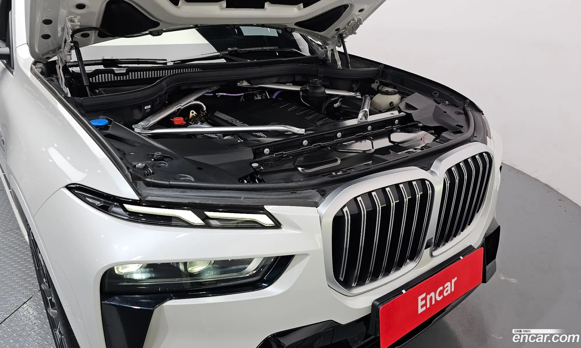 BMW X7 2025 — 7