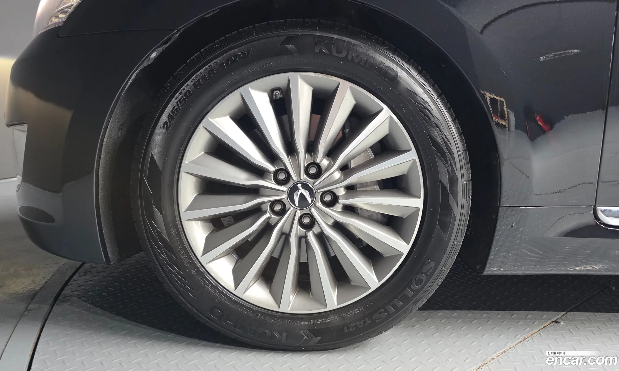 Hyundai Equus 2013 KMHGF41DBEU085164 — 17
