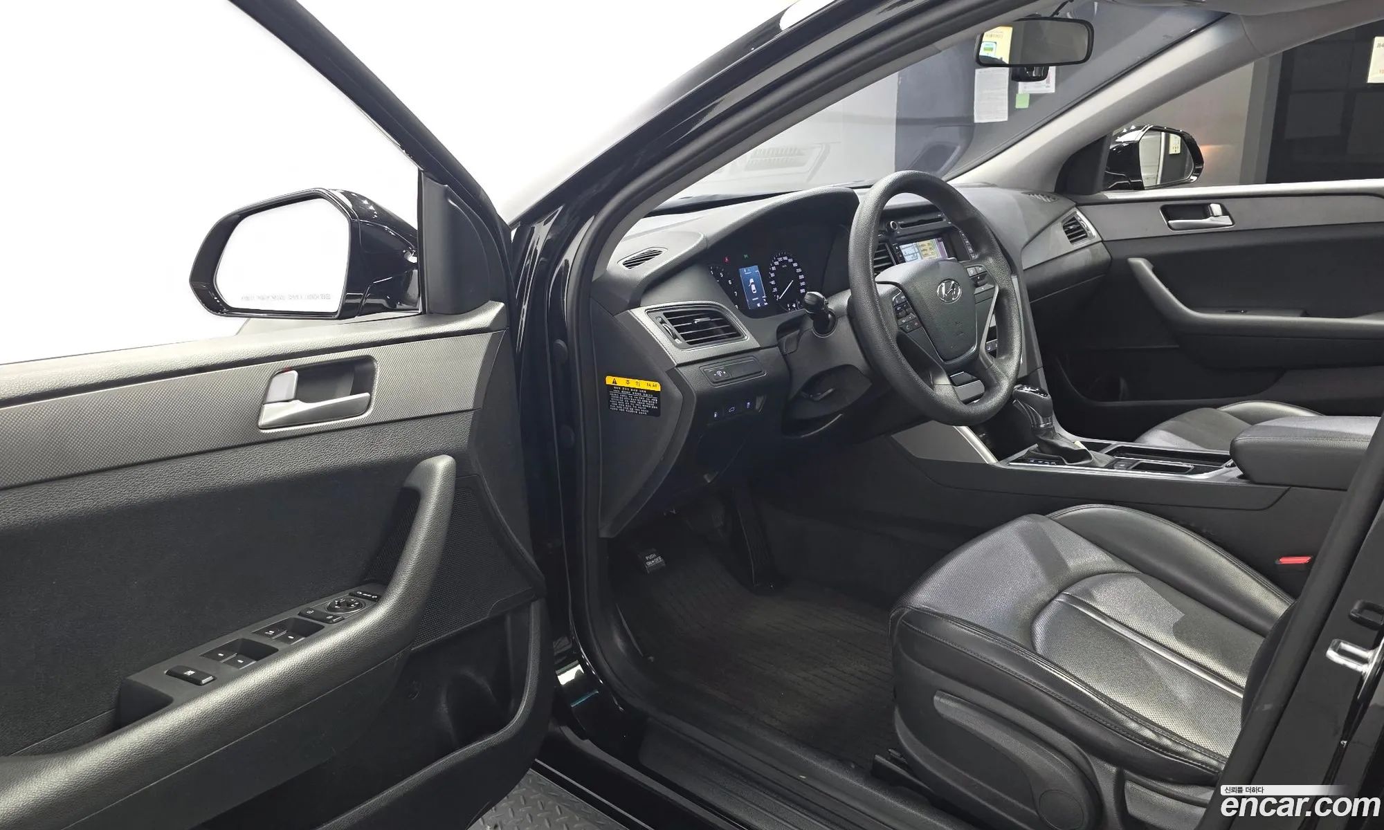 Hyundai LF Sonata 2015 KMHE341DBFA109915 — 20
