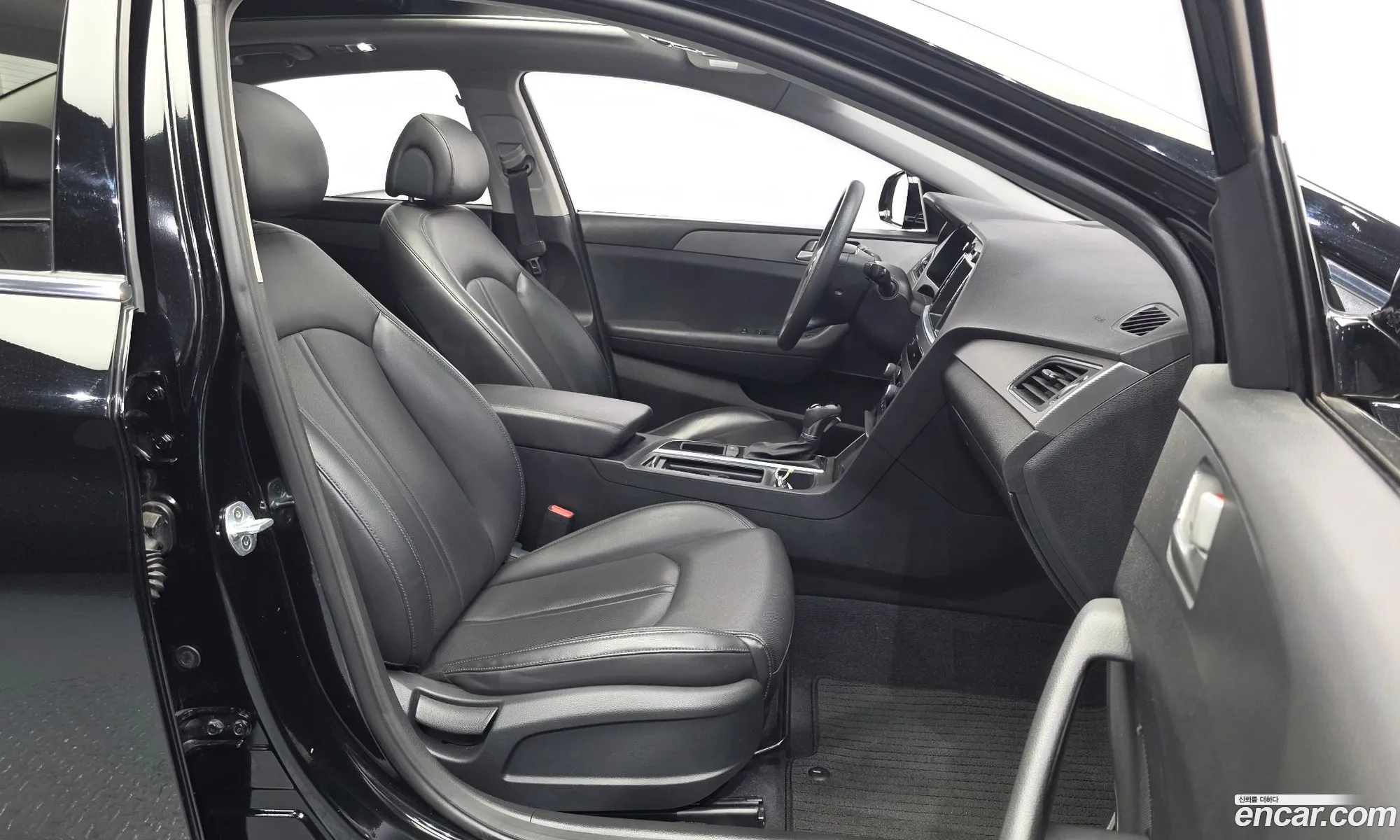 Hyundai LF Sonata 2015 KMHE341DBFA109915 — 15