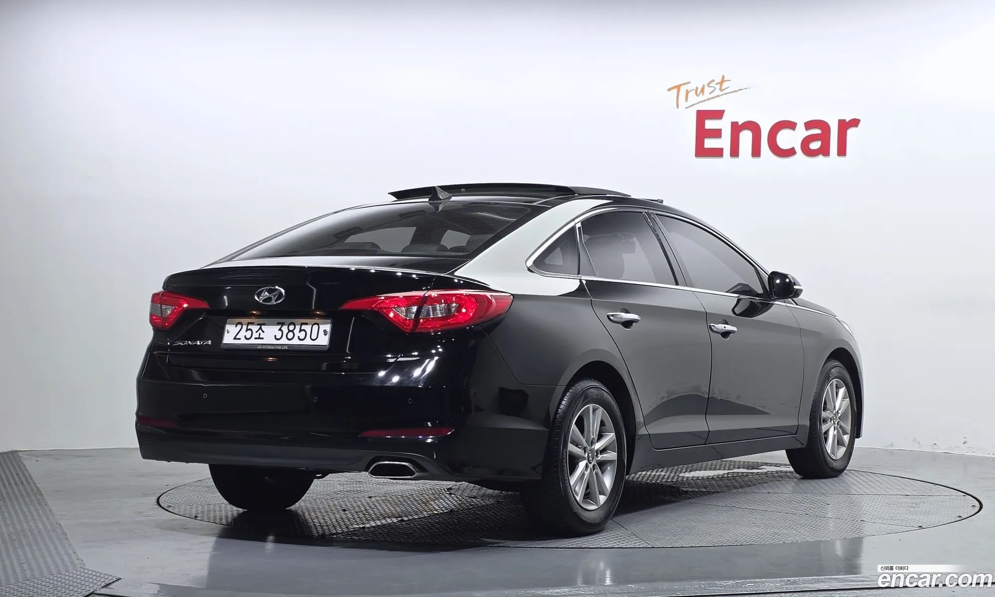 Hyundai LF Sonata 2015 KMHE341DBFA109915 — 2
