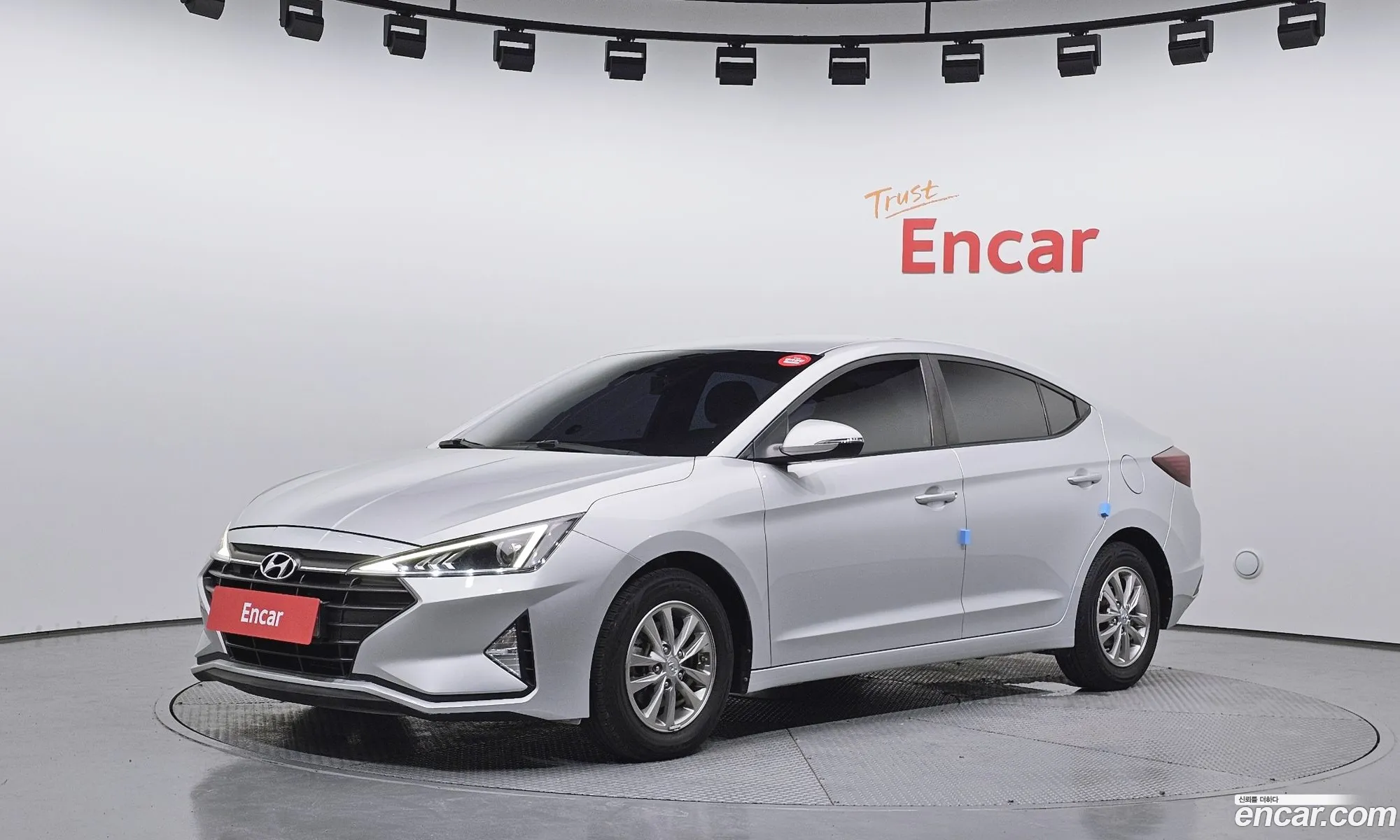 Hyundai Elantra AD 2019 — 4