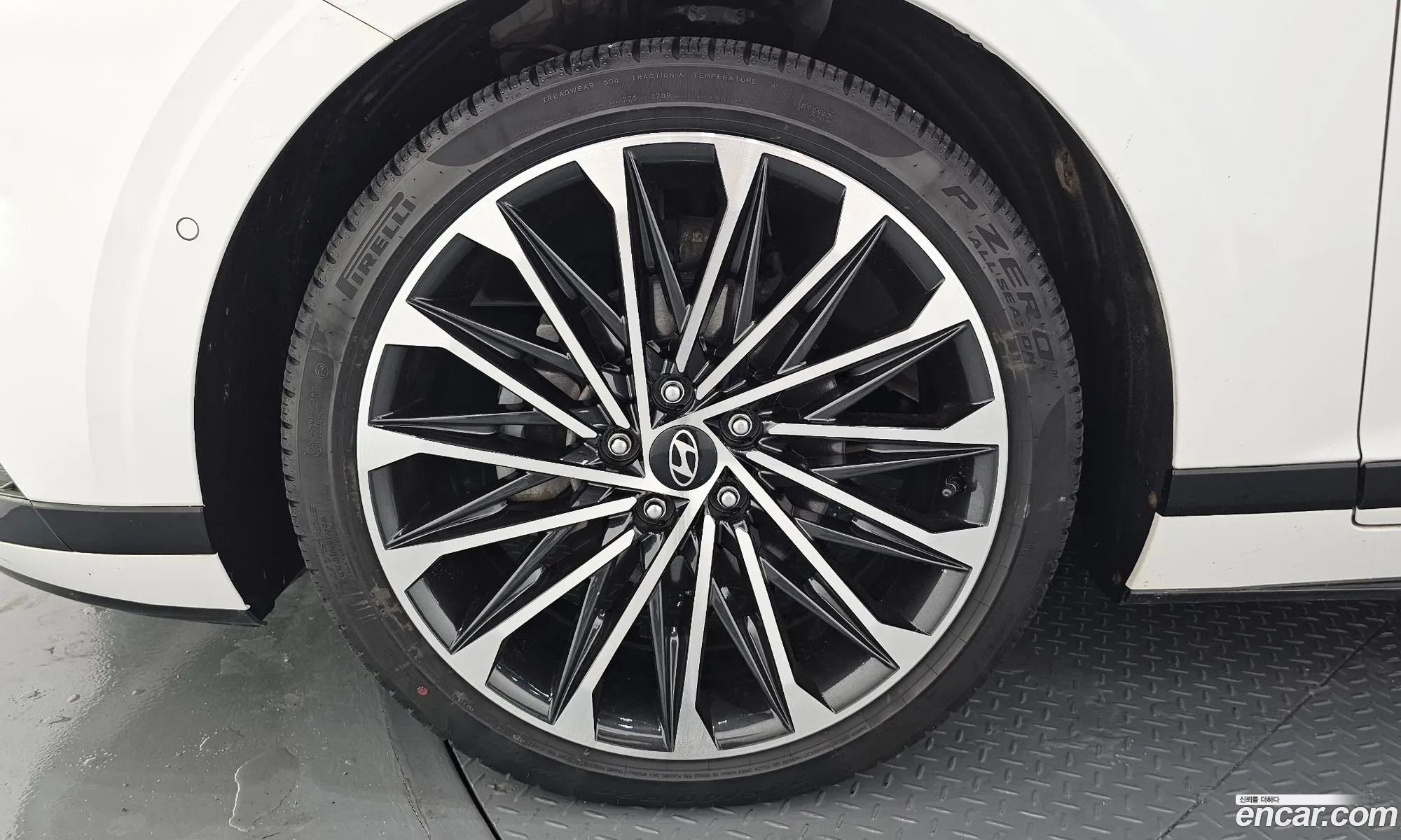 Hyundai Grandeur Hybrid 2023 — 10