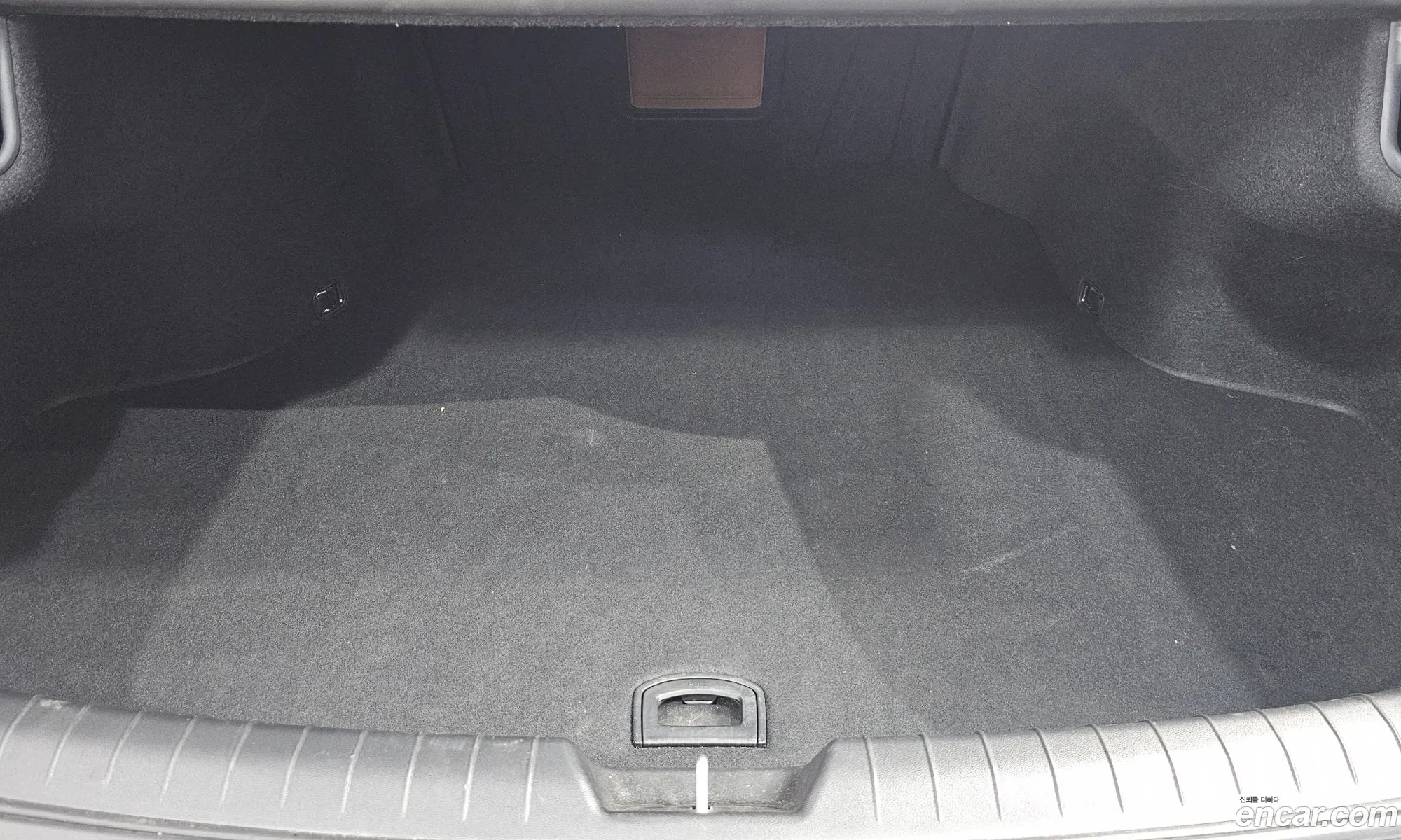 Hyundai Grandeur Hybrid 2023 — 23