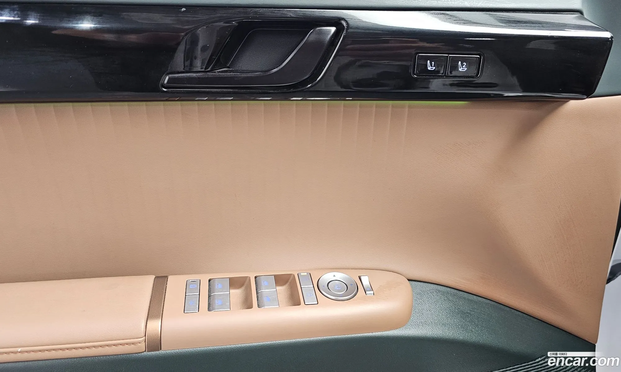 Hyundai Grandeur Hybrid 2023 — 25
