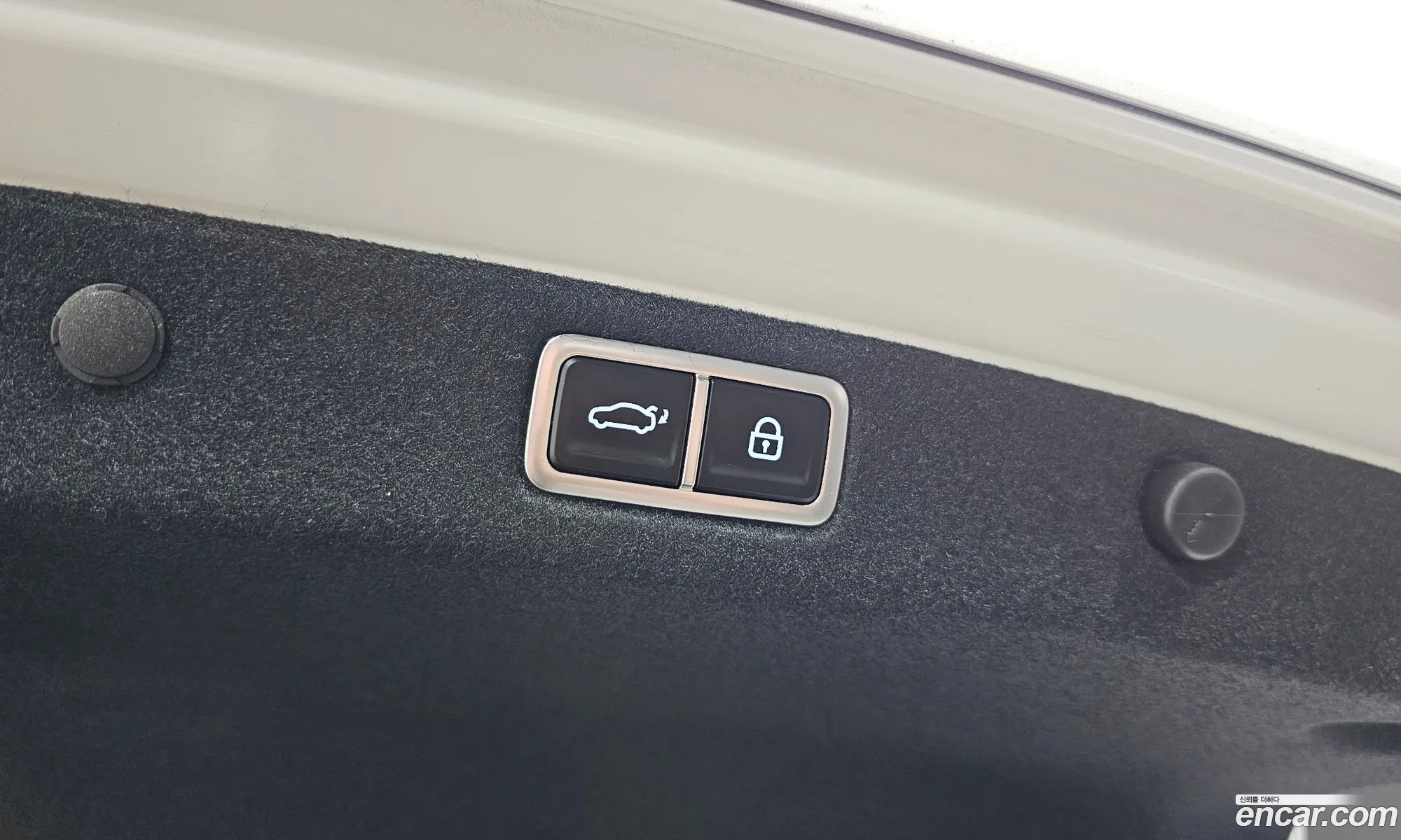 Hyundai Grandeur Hybrid 2023 — 30