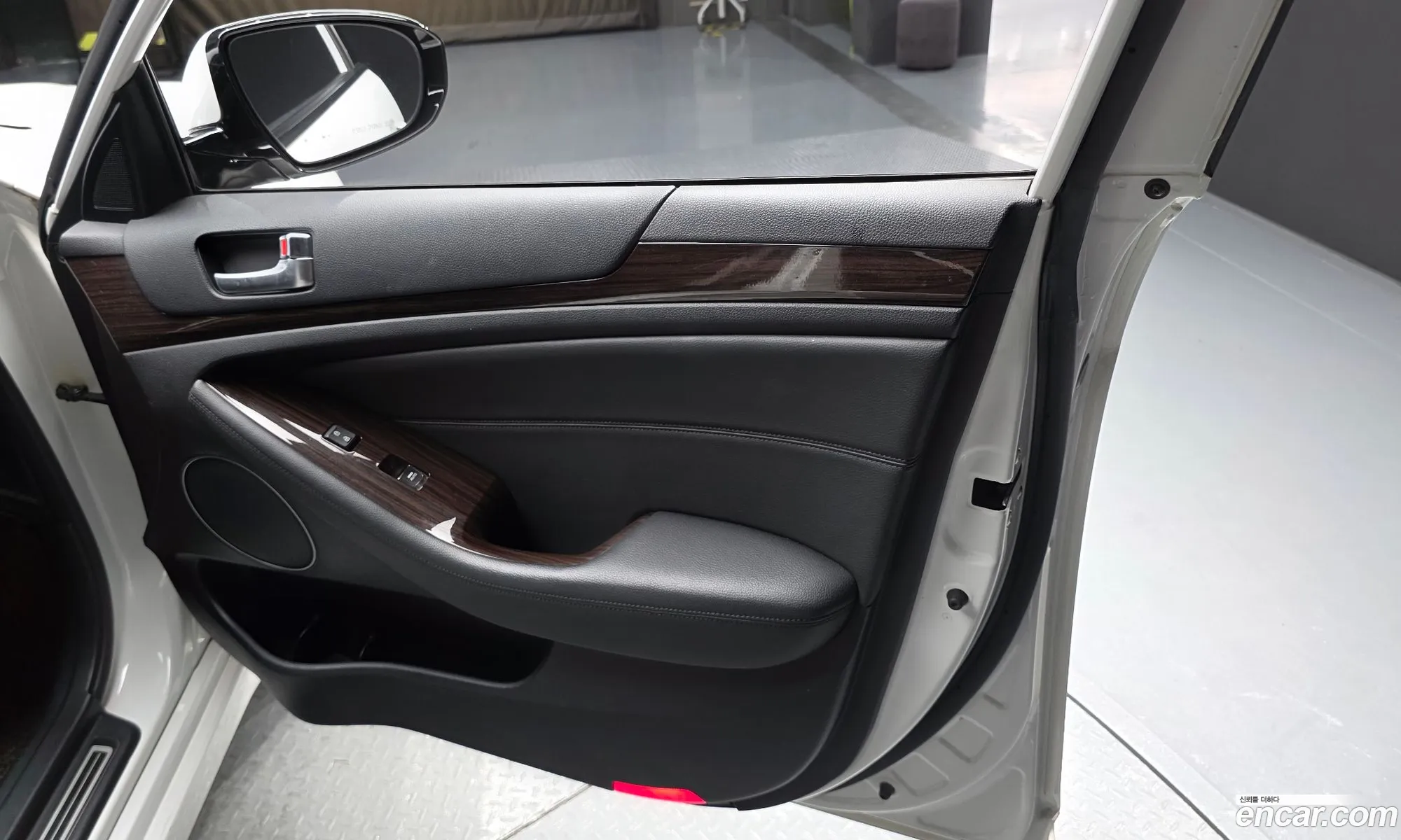 Kia K7 2014 KNALM416BFA181591 — 12