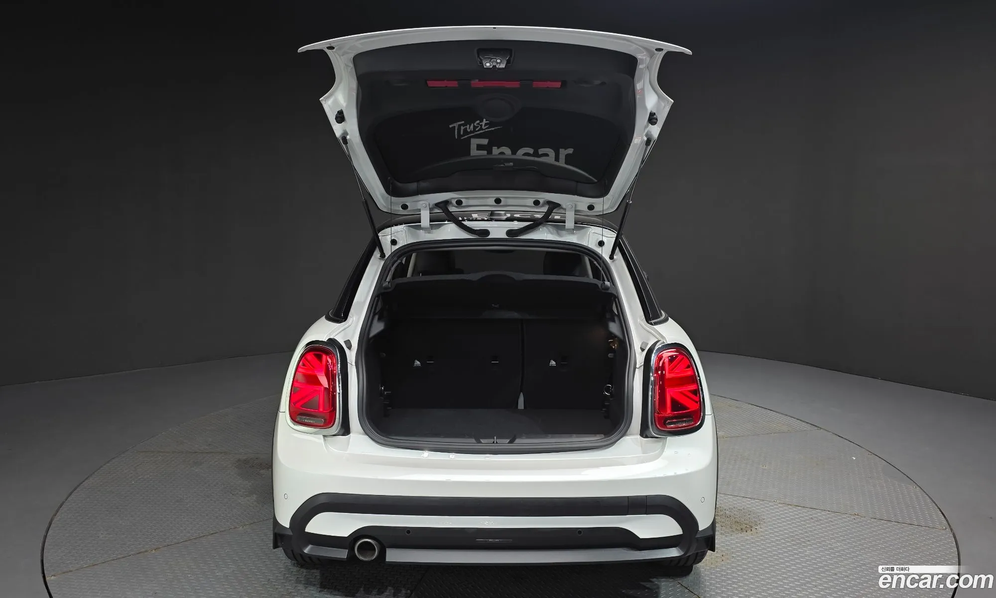 Mini Cooper 2023 — 15