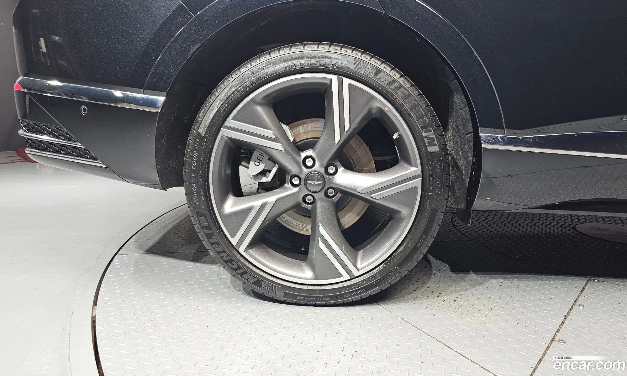 Genesis GV80 2025 KMTHA81BDTU317941 — 36