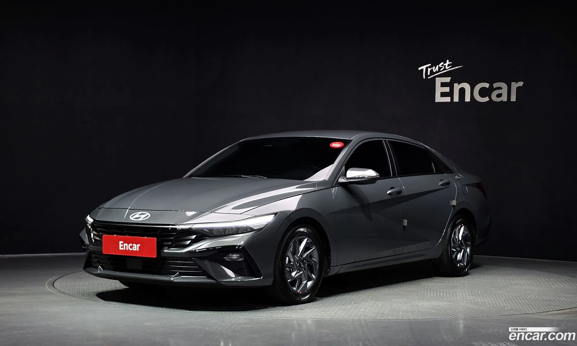 Hyundai Elantra 2025 — 3