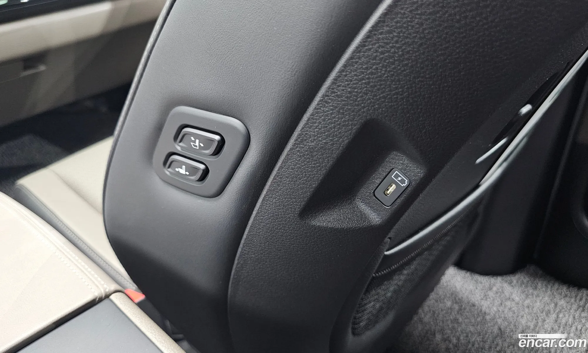 Kia Carnival 2024 KNANE81ABSS028147 — 17