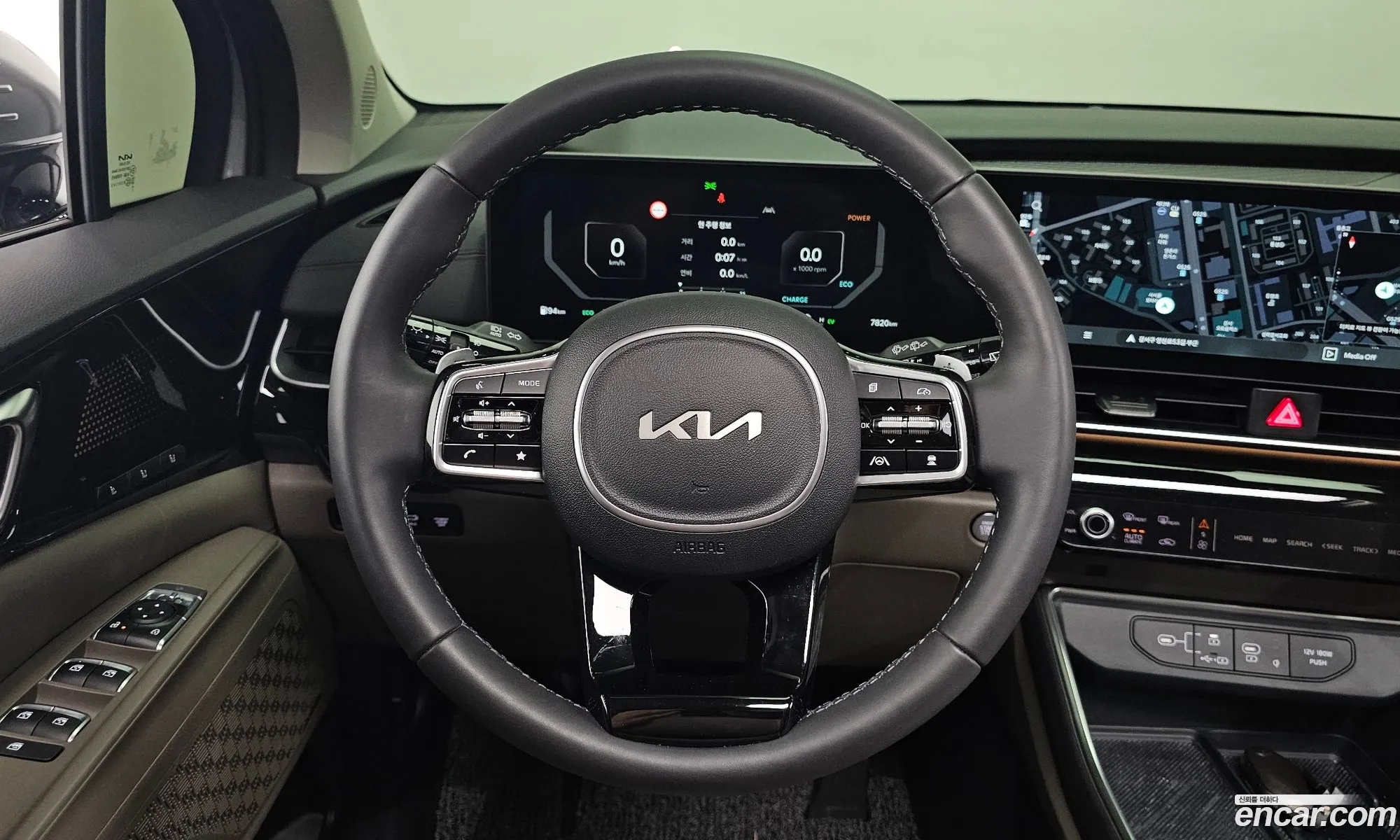 Kia Carnival 2024 KNANE81ABSS028147 — 5