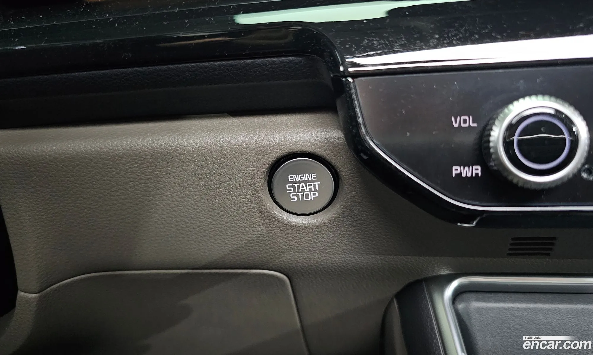 Kia Carnival 2024 KNANE81ABSS028147 — 33
