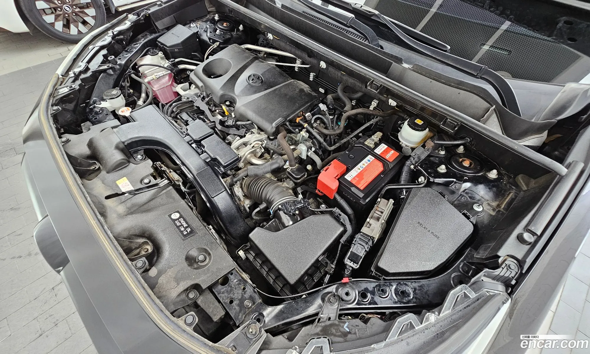 Toyota RAV4 2019 JTMW1RFV0KD024096 — 30