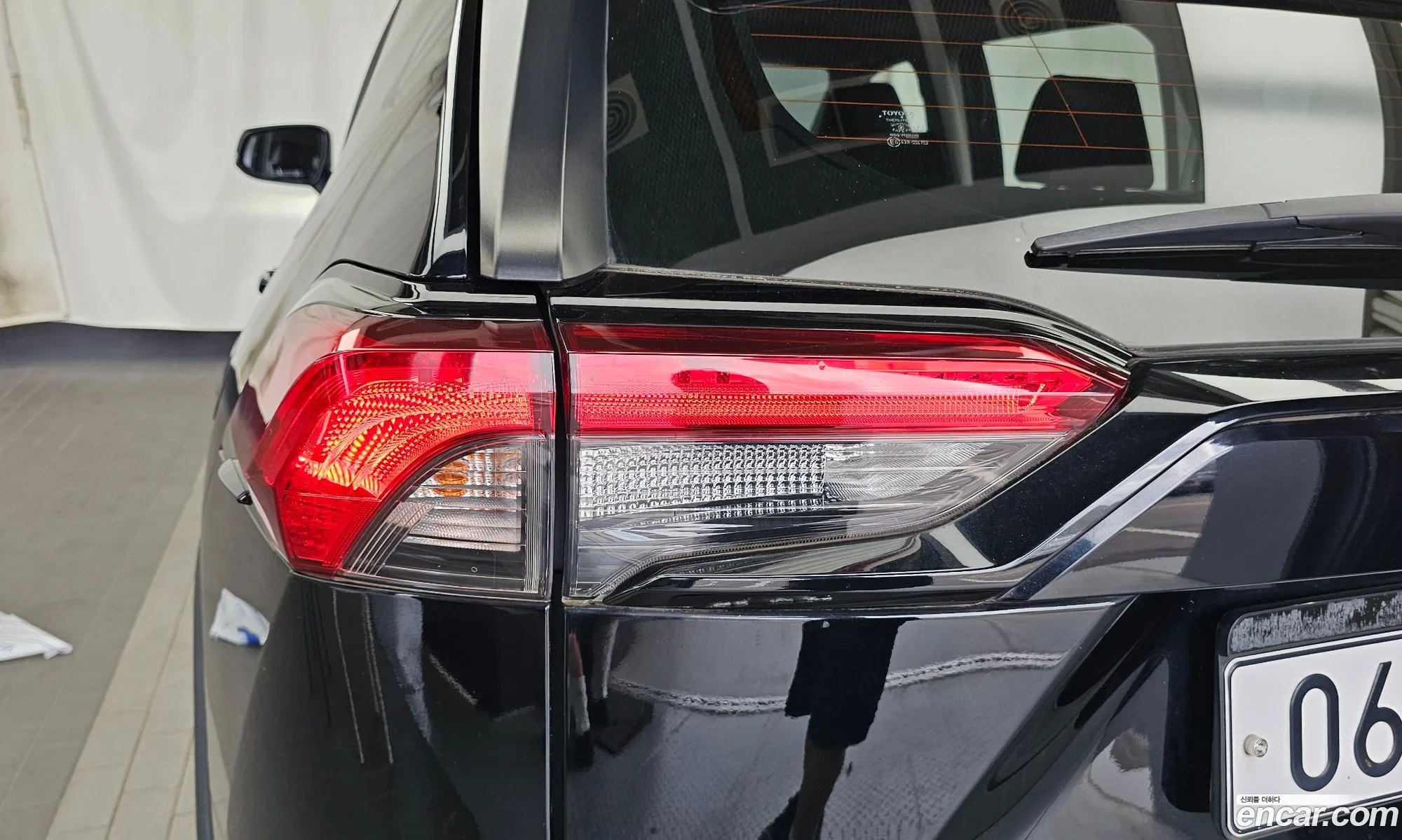 Toyota RAV4 2019 JTMW1RFV0KD024096 — 7