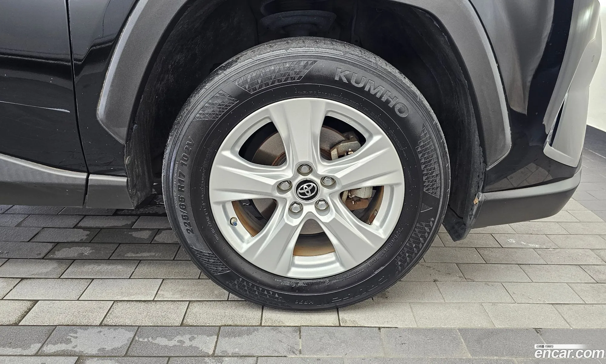 Toyota RAV4 2019 JTMW1RFV0KD024096 — 24