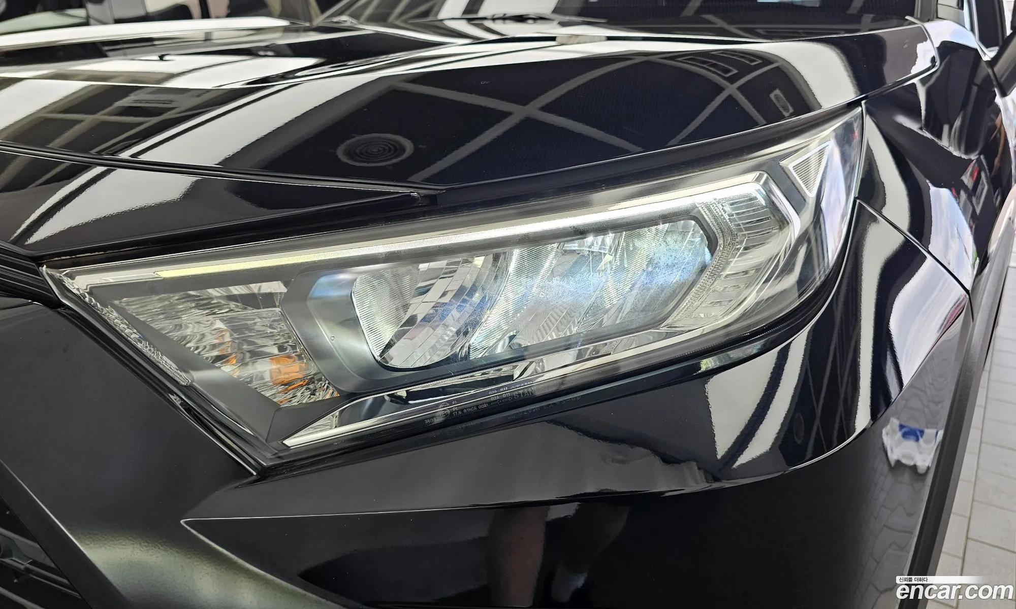 Toyota RAV4 2019 JTMW1RFV0KD024096 — 25