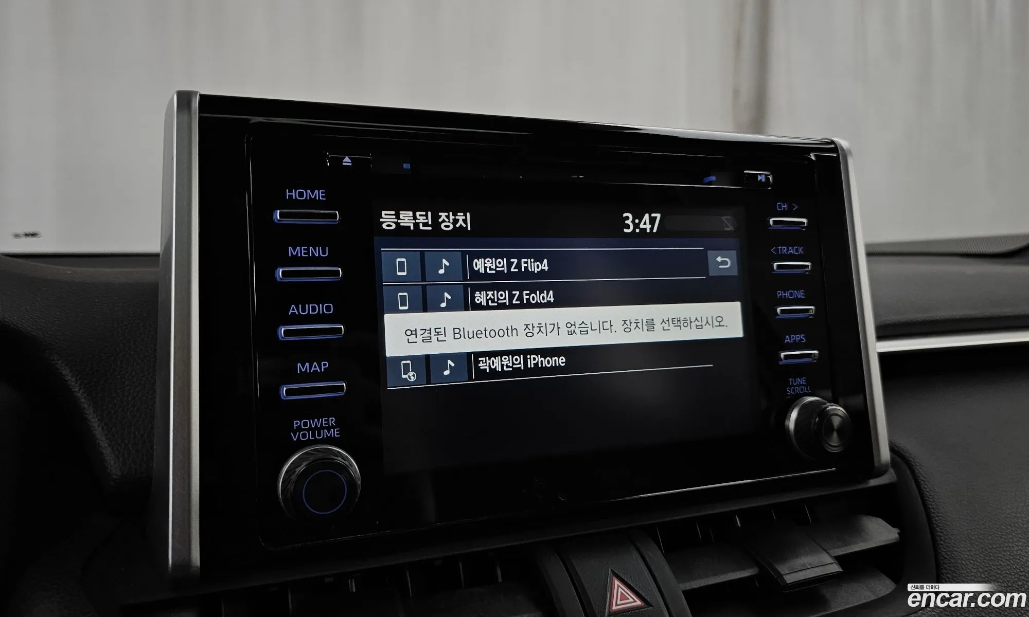 Toyota RAV4 2019 JTMW1RFV0KD024096 — 18