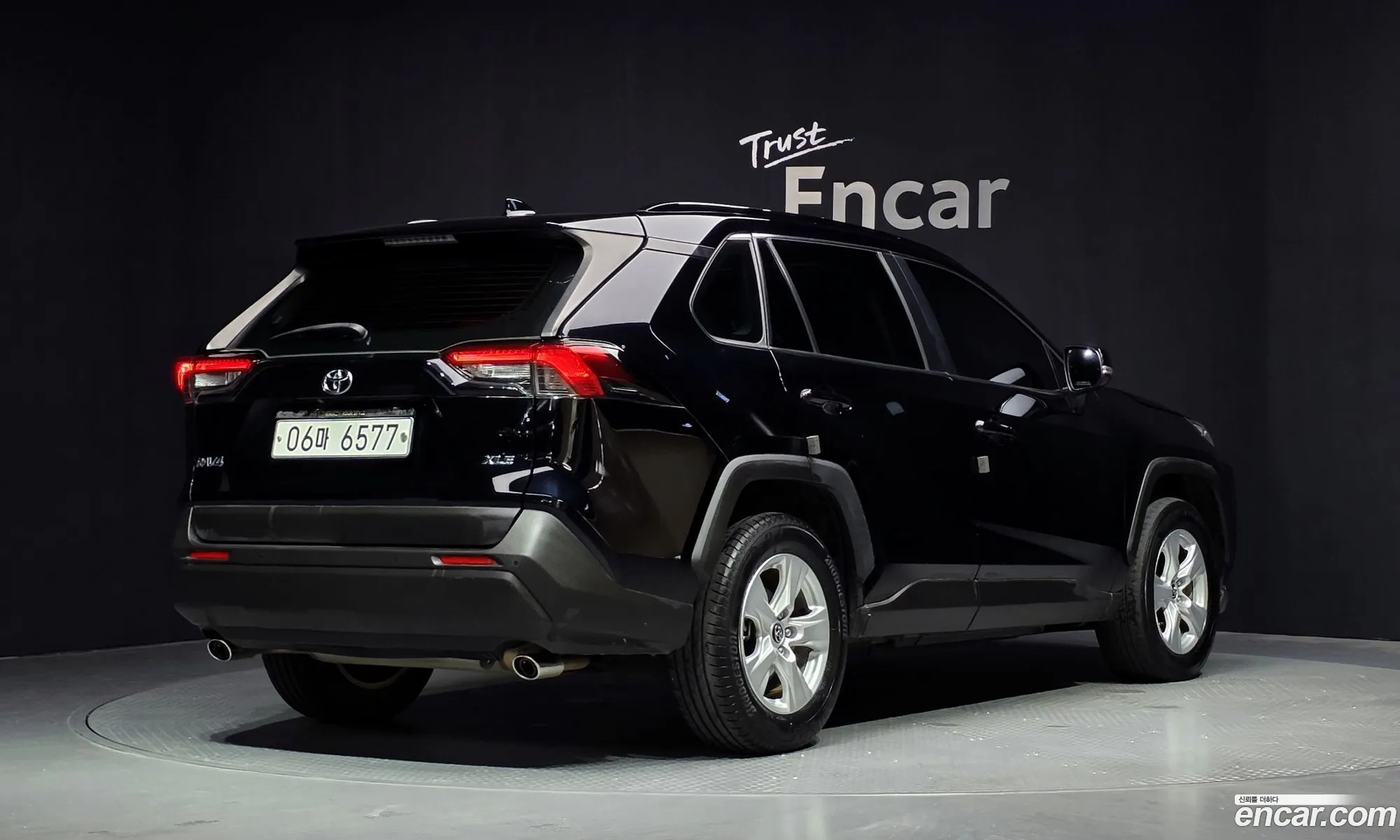 Toyota RAV4 2019 JTMW1RFV0KD024096 — 29