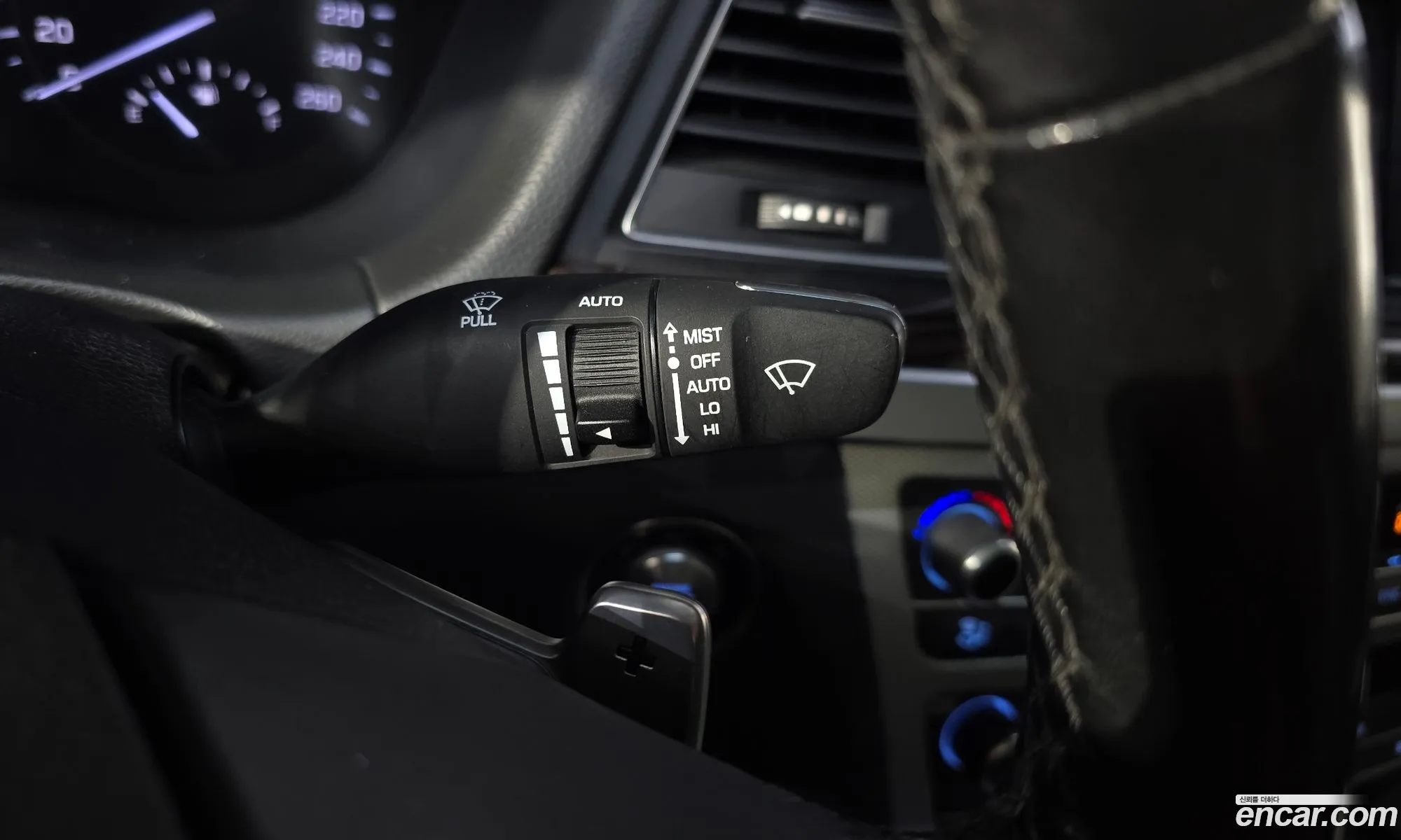 Genesis G80 2019 KMHGL41DBKU319639 — 10