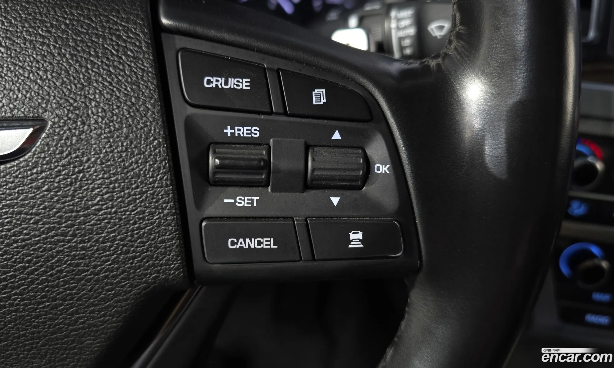 Genesis G80 2019 KMHGL41DBKU319639 — 4