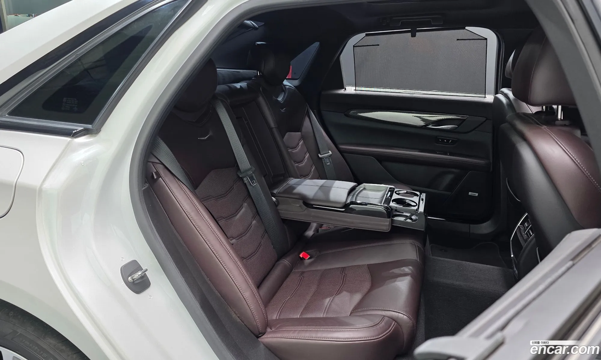 Cadillac CT6 2019 1G6K95RS3KU137304 — 16