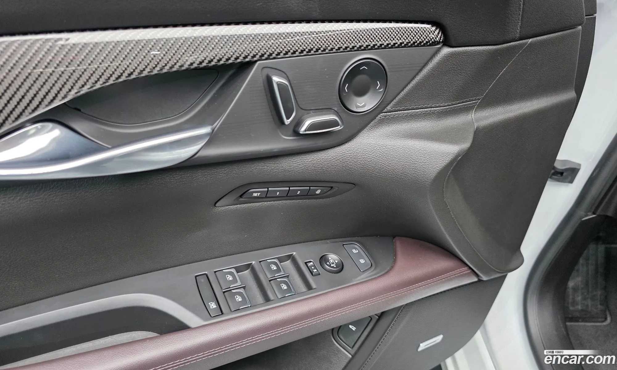 Cadillac CT6 2019 1G6K95RS3KU137304 — 26